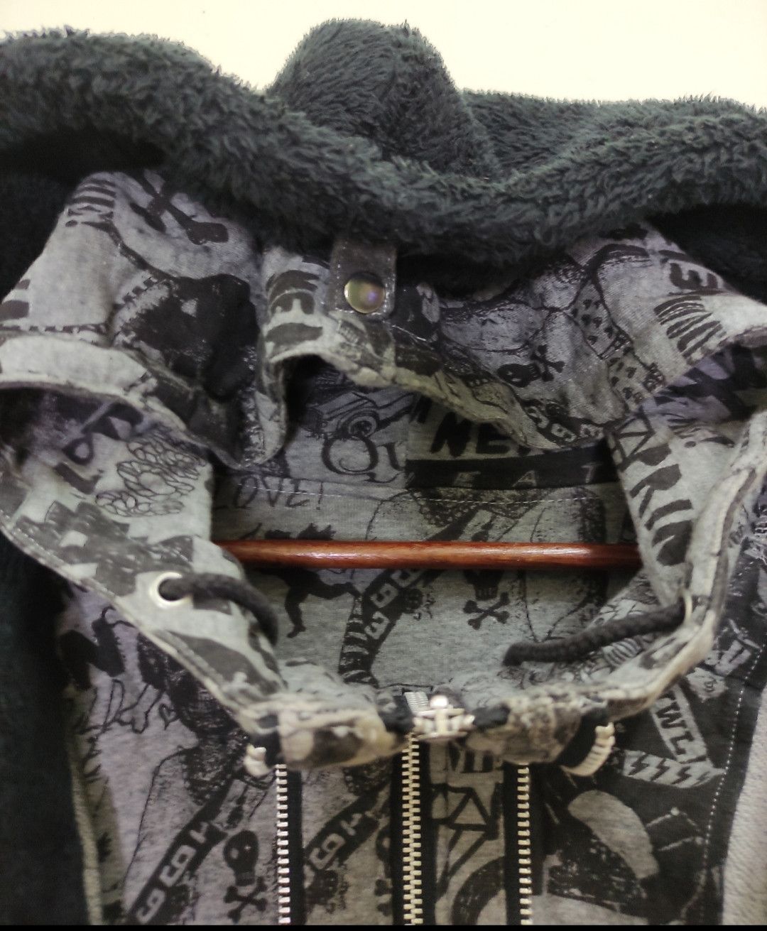 Japanese Brand Reversible Hoodie Fleece Skull Queen Full Print Size US M / EU 48-50 / 2 - 17 Thumbnail