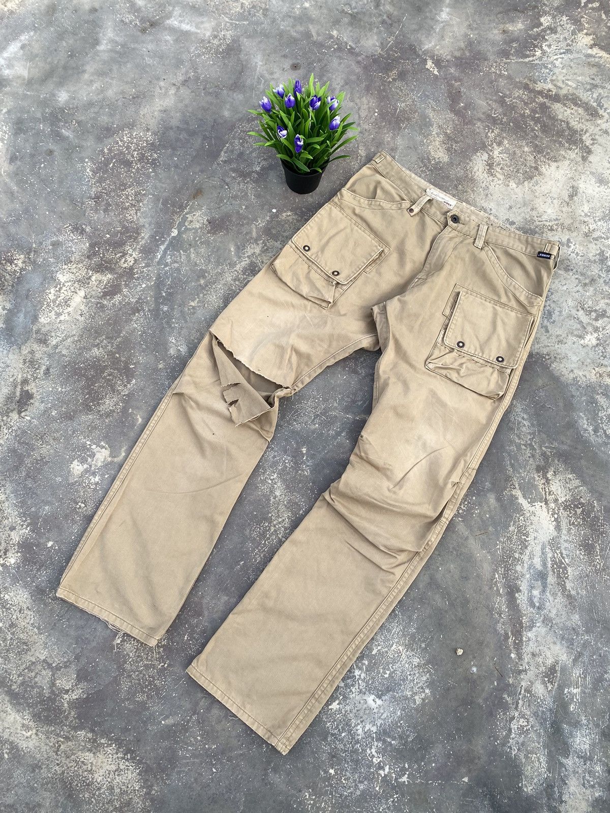 Avirex Distressed Avirex multipocket tactical cargo pants Size US 34 / EU 50 - 2 Thumbnail