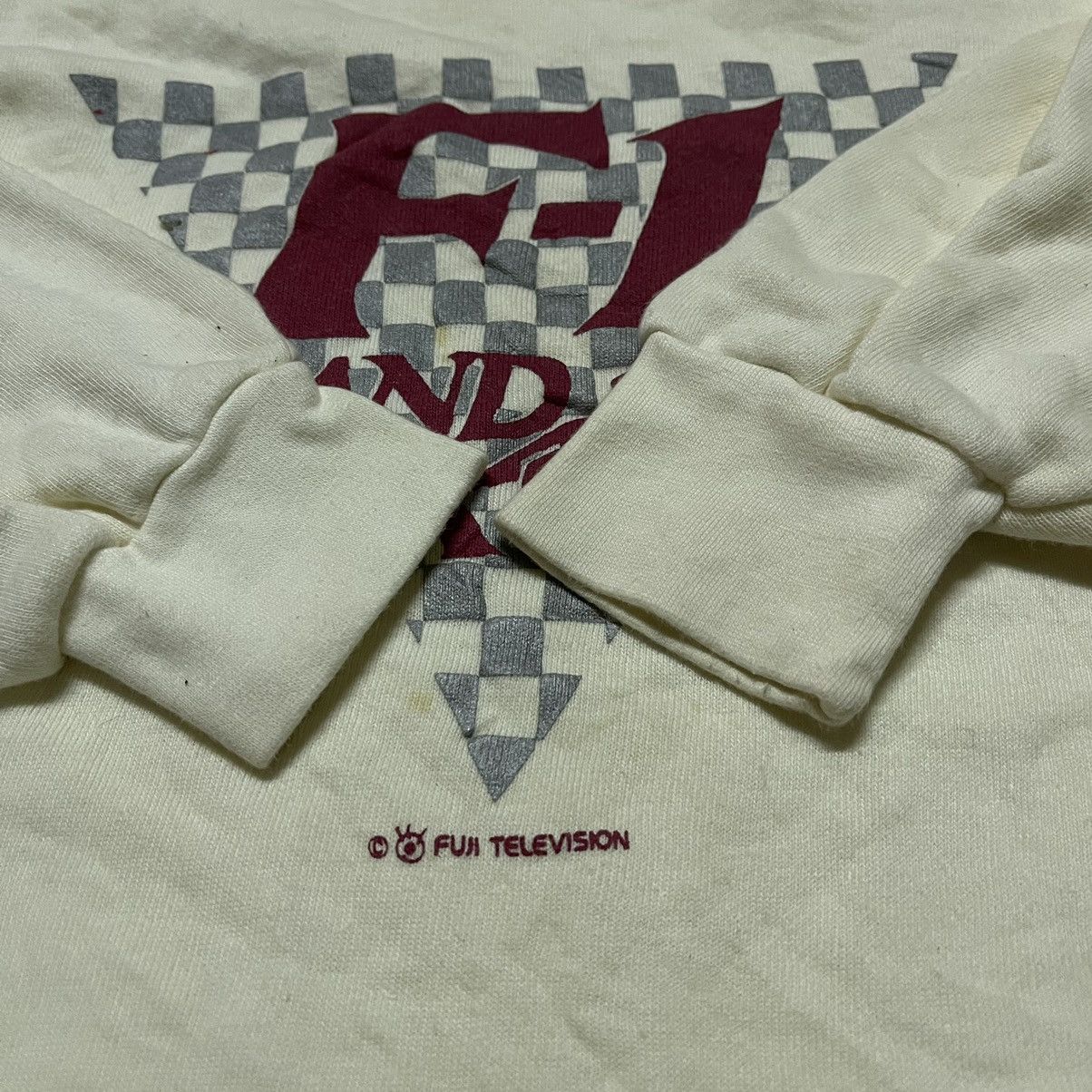 Formula 1 Vintage 80s F1 grandprix sweatshirt fuji television Size US M / EU 48-50 / 2 - 4 Thumbnail