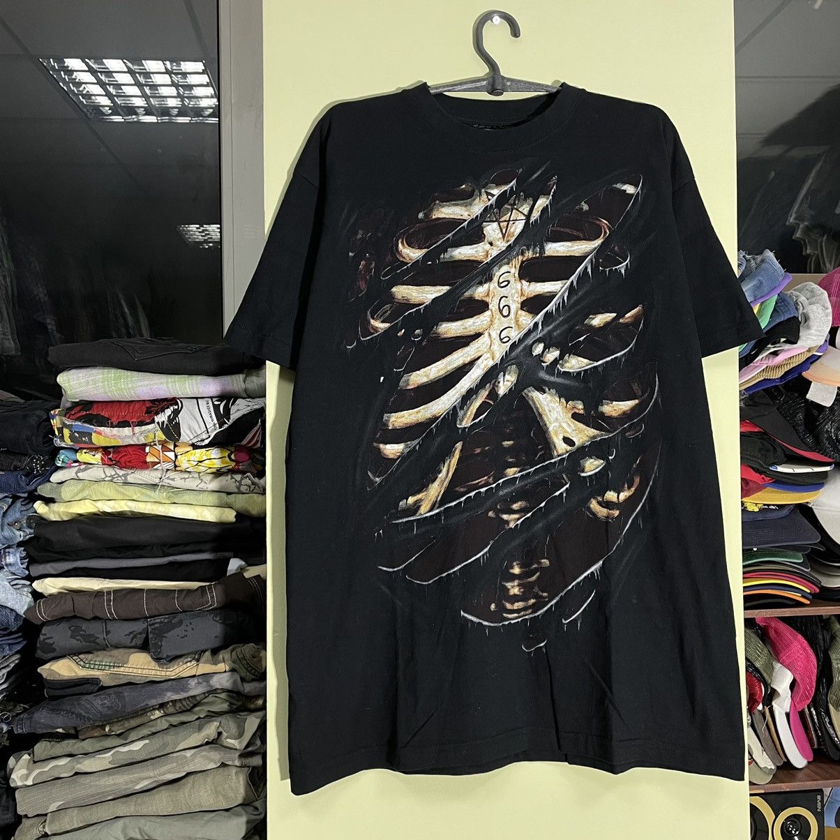 Vintage Vintage 90s Goth Skull Graphic Tee Black Oversized Faded XL Size US XL / EU 56 / 4 - 3 Thumbnail