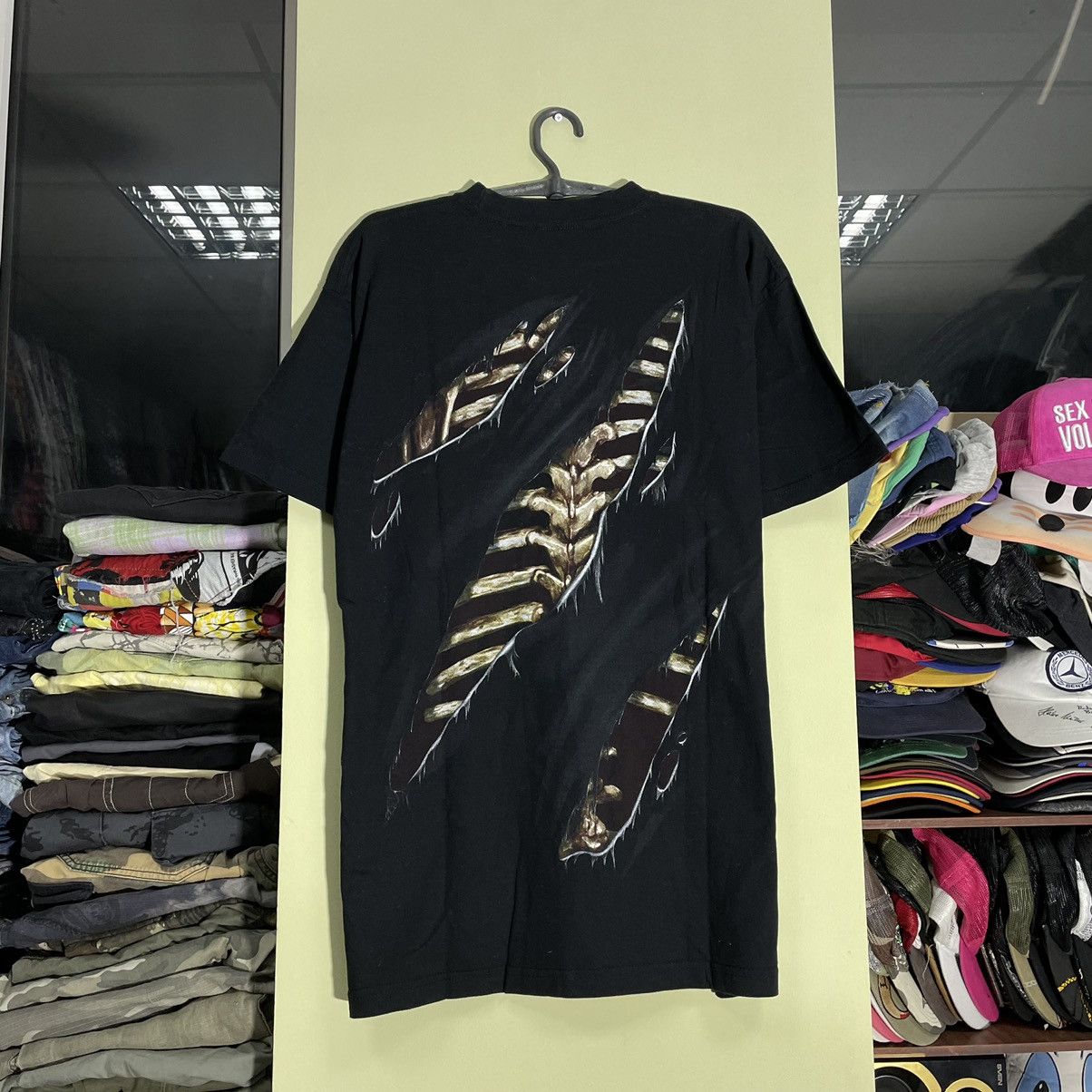 Vintage Vintage 90s Goth Skull Graphic Tee Black Oversized Faded XL Size US XL / EU 56 / 4 - 6 Thumbnail