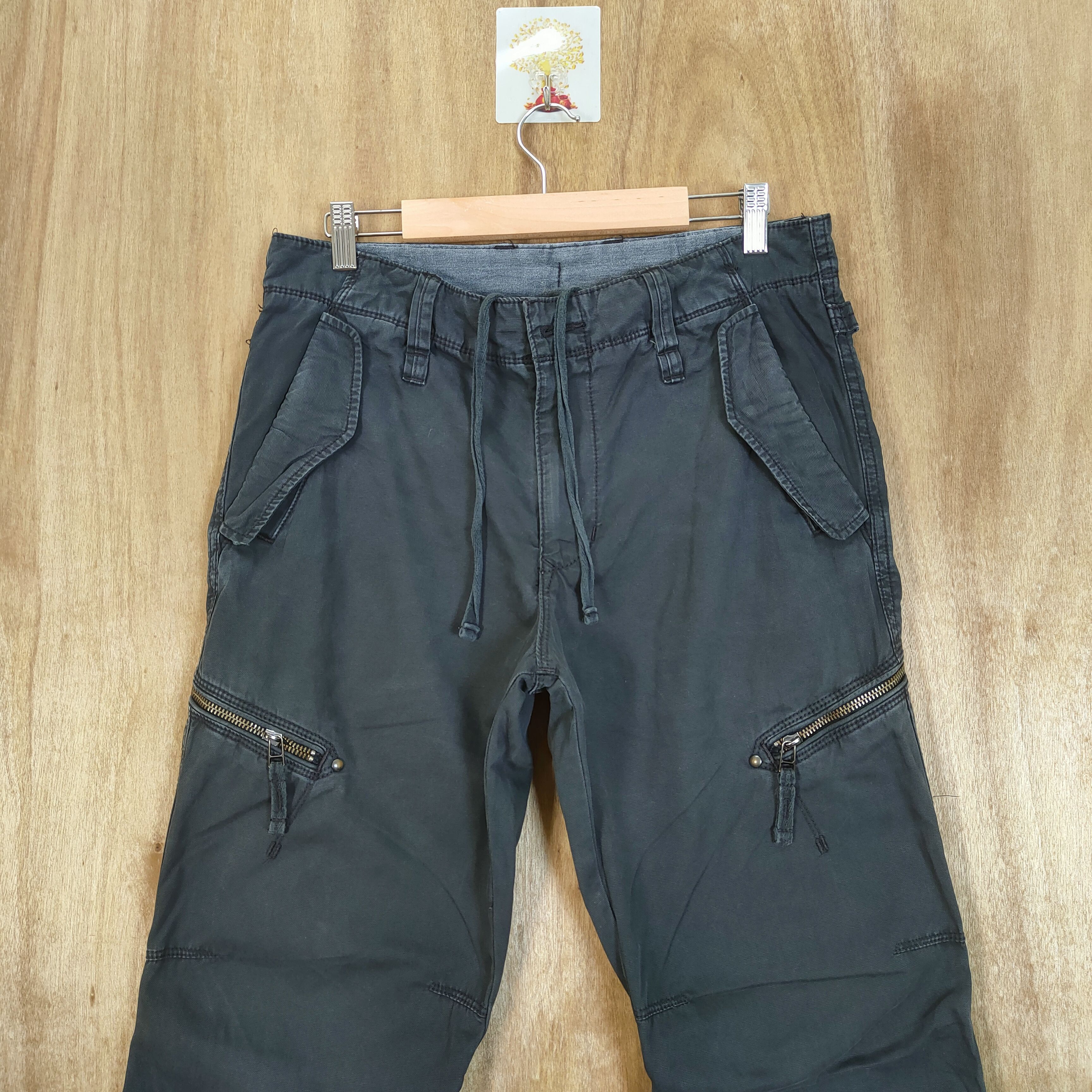 Japanese Brand VINTAGE JAPANESE BRAND BLACK CARGO PANTS Size US 30 / EU 46 - 2 Thumbnail