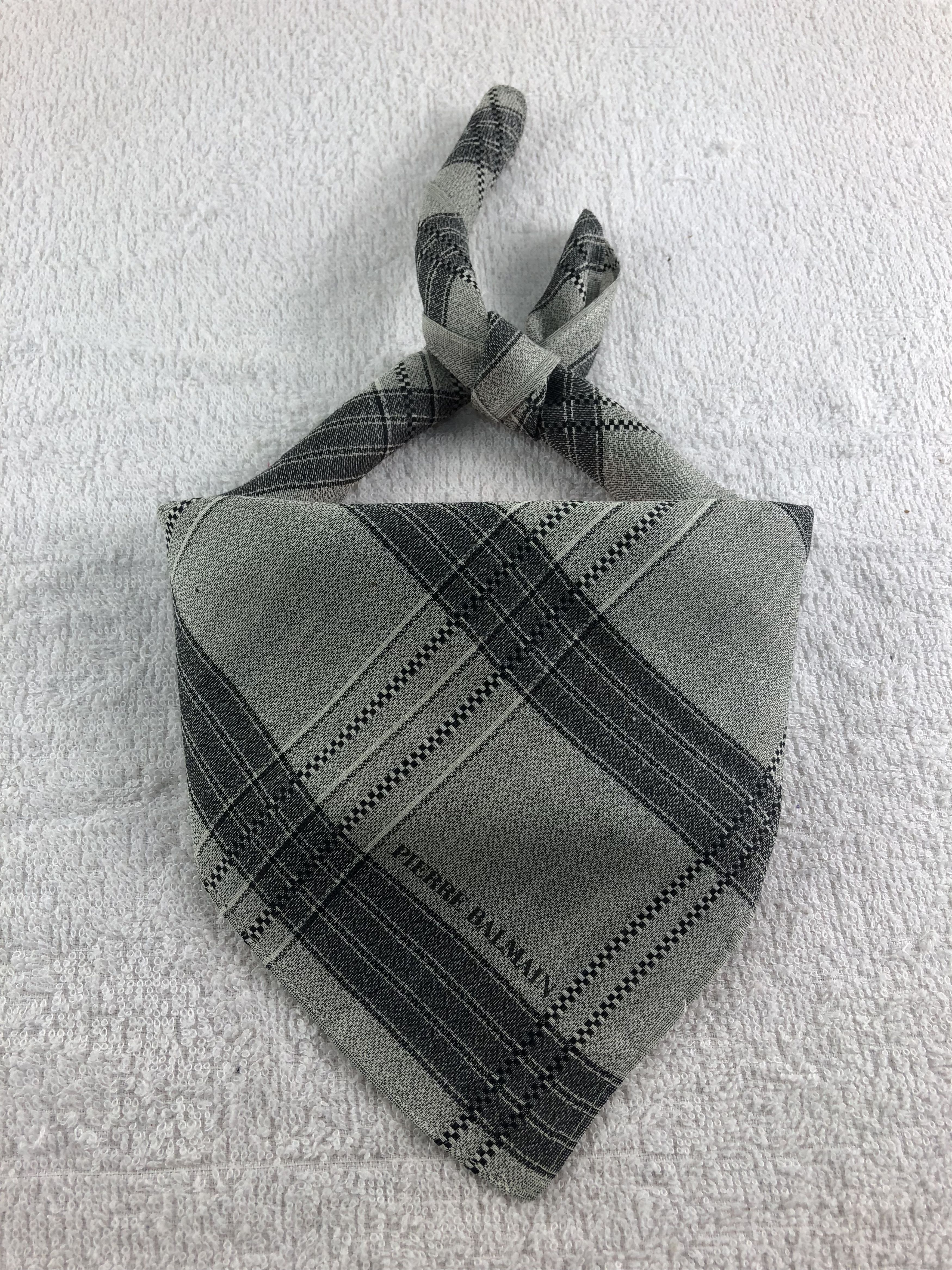 Pierre Balmain Pierre Balmain Handkerchief / Bandana / Neckerchief C216 Size ONE SIZE - 1 Thumbnail