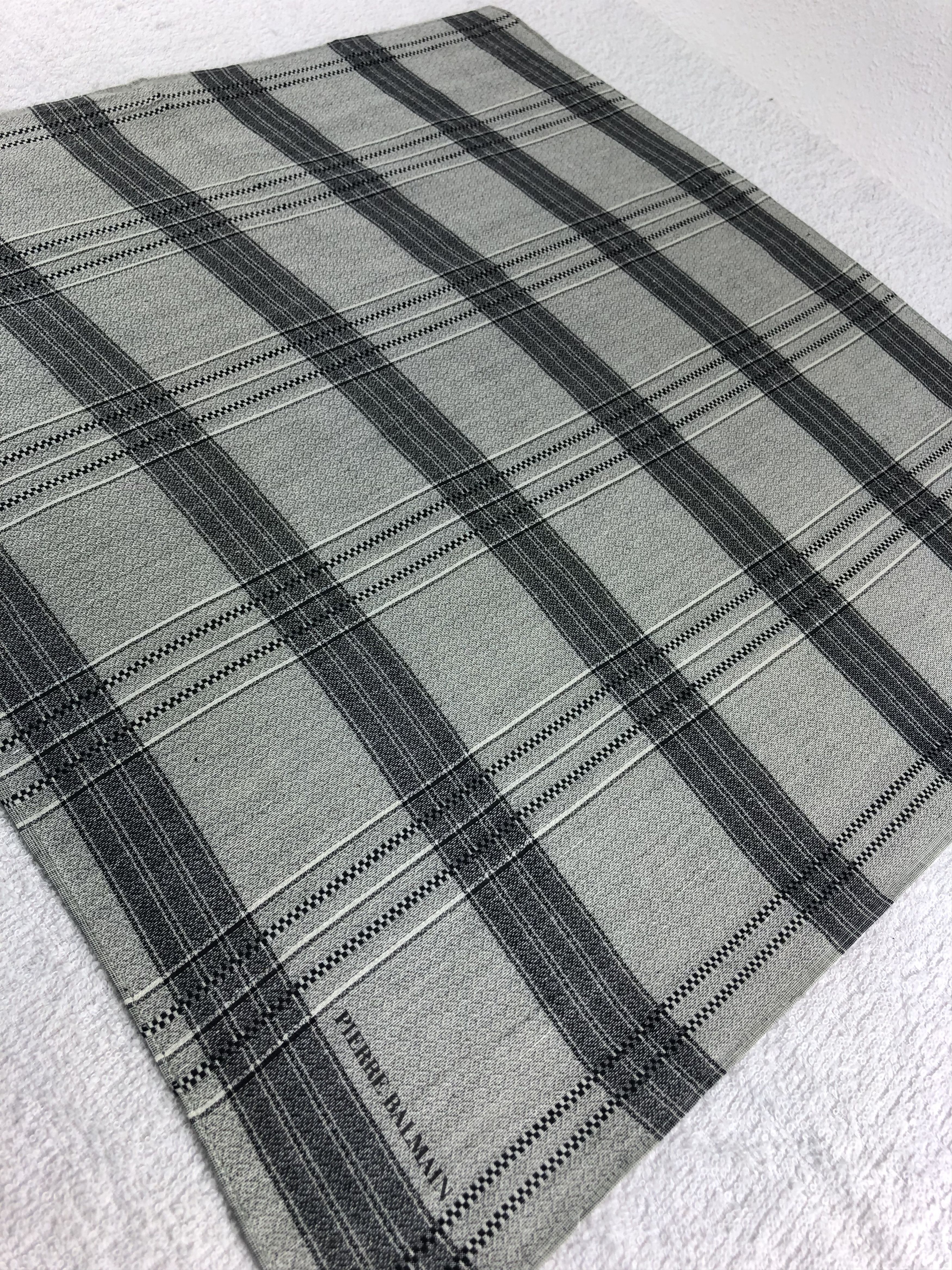 Pierre Balmain Pierre Balmain Handkerchief / Bandana / Neckerchief C216 Size ONE SIZE - 4 Thumbnail