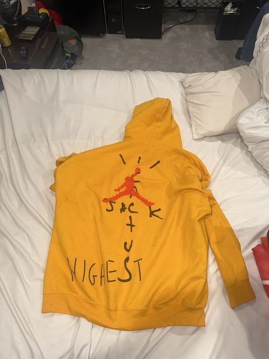 Travis scott discount nike hoodie yellow