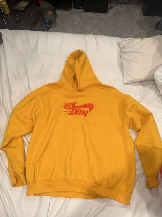 Travis scott yellow discount hoodie