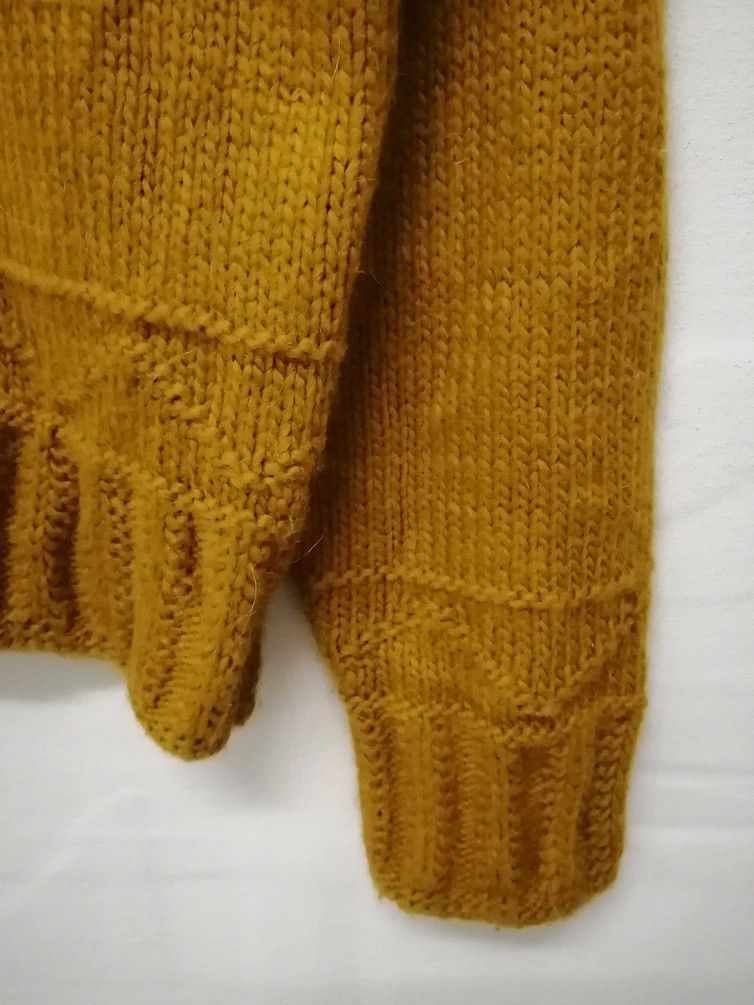 JW Anderson × Uniqlo J.W. ANDERSON x UT Knitwear - Size M Size US M / EU 48-50 / 2 - 3 Thumbnail