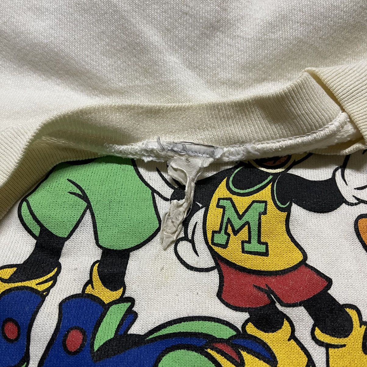 Cartoon Network Vintage 90s disneyland sweatshirt mickey and friend Size US L / EU 52-54 / 3 - 3 Thumbnail