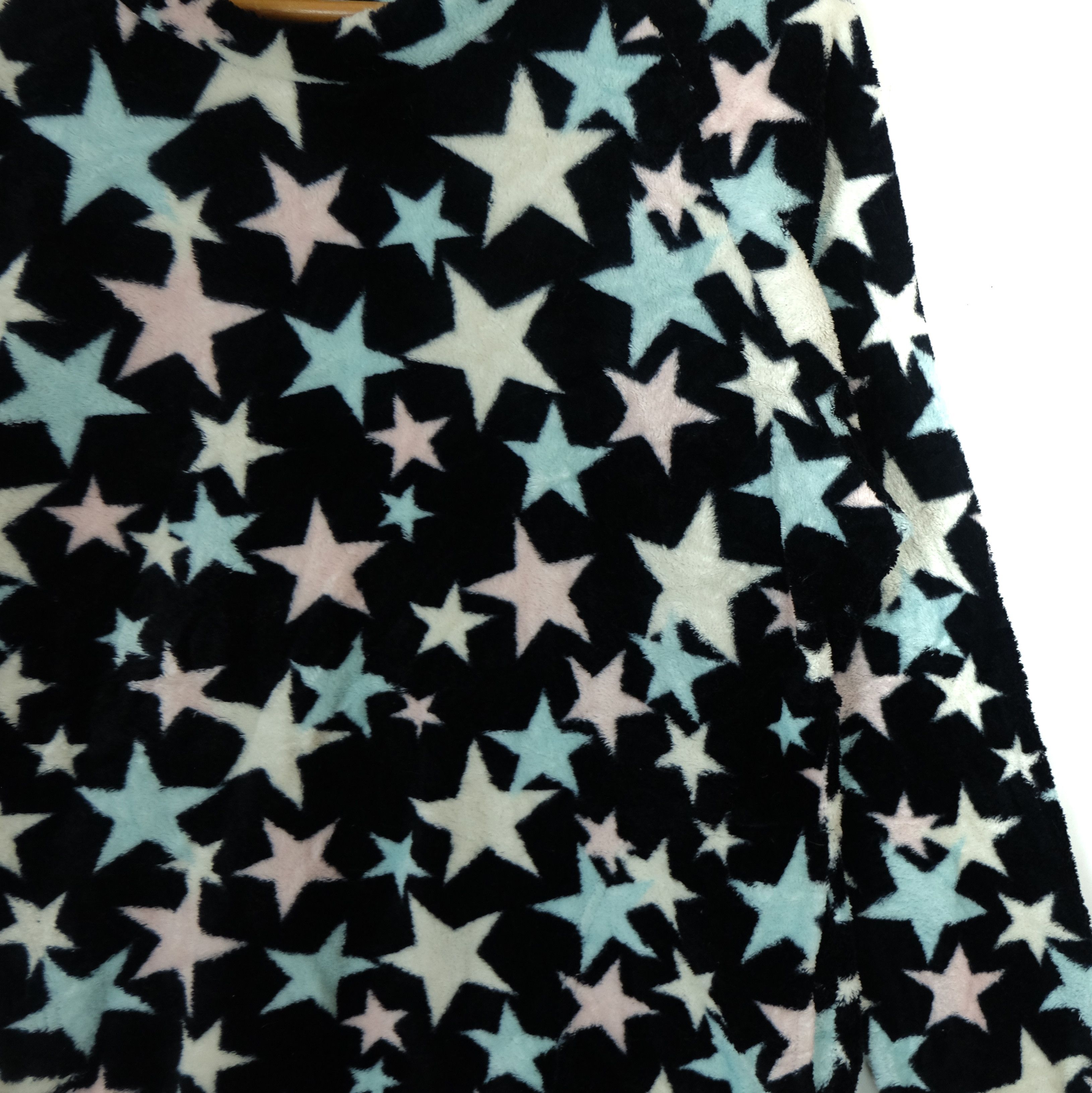 Japanese Brand × Vintage JAPAN Star Kiss Monogram Fendi Fleece Jumper Sweatshirt Size US M / EU 48-50 / 2 - 4 Thumbnail