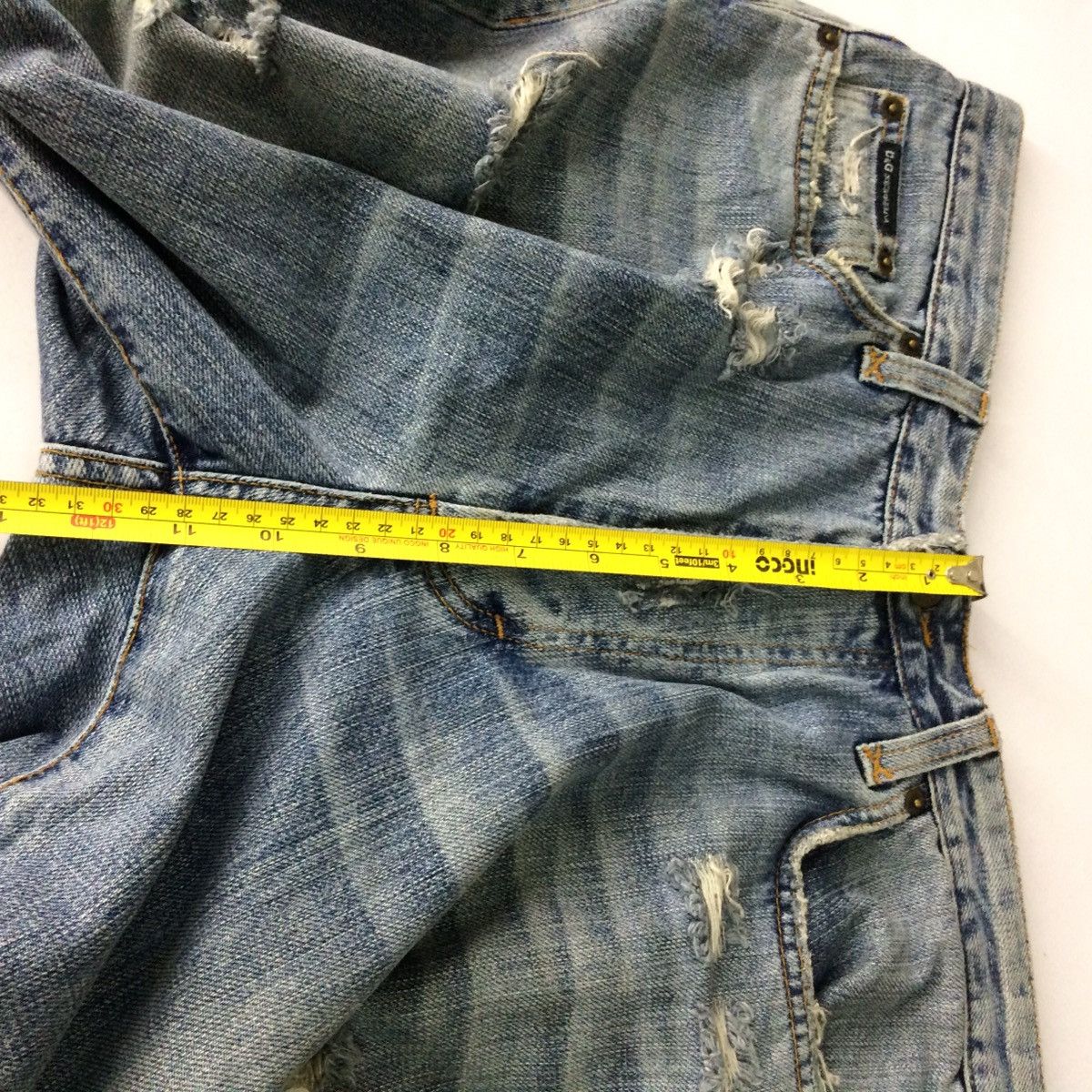 Dolce & Gabbana DOLCE & GABBANA D&G DISTRESSED DESIGN DENIM PANT Size US 32 / EU 48 - 21 Thumbnail