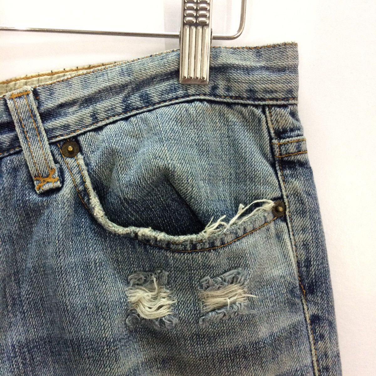 Dolce & Gabbana DOLCE & GABBANA D&G DISTRESSED DESIGN DENIM PANT Size US 32 / EU 48 - 8 Thumbnail