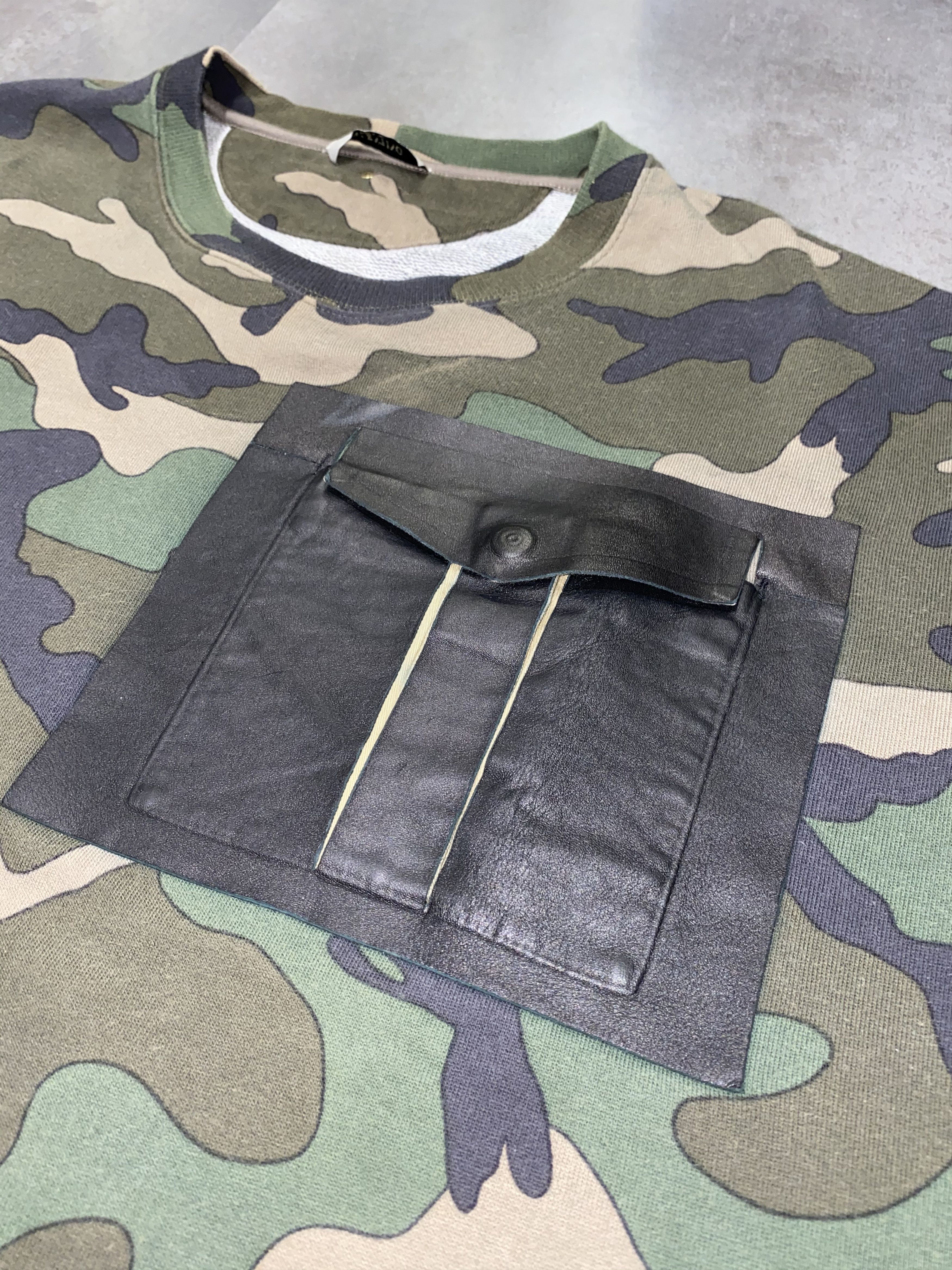 Valentino Valentino Camo Front Pocket Sweatshirt Size US L / EU 52-54 / 3 - 9 Thumbnail