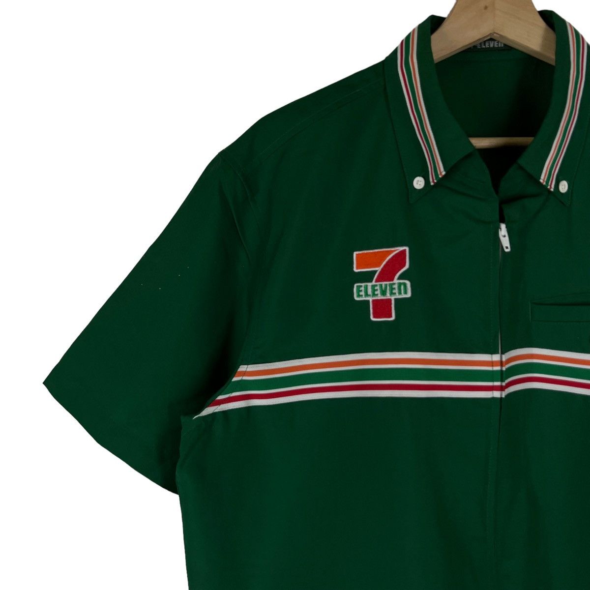 Japanese Brand VINTAGE 7-ELEVEN WORKERS WEAR BIG LOGO JACKET Size US L / EU 52-54 / 3 - 4 Thumbnail