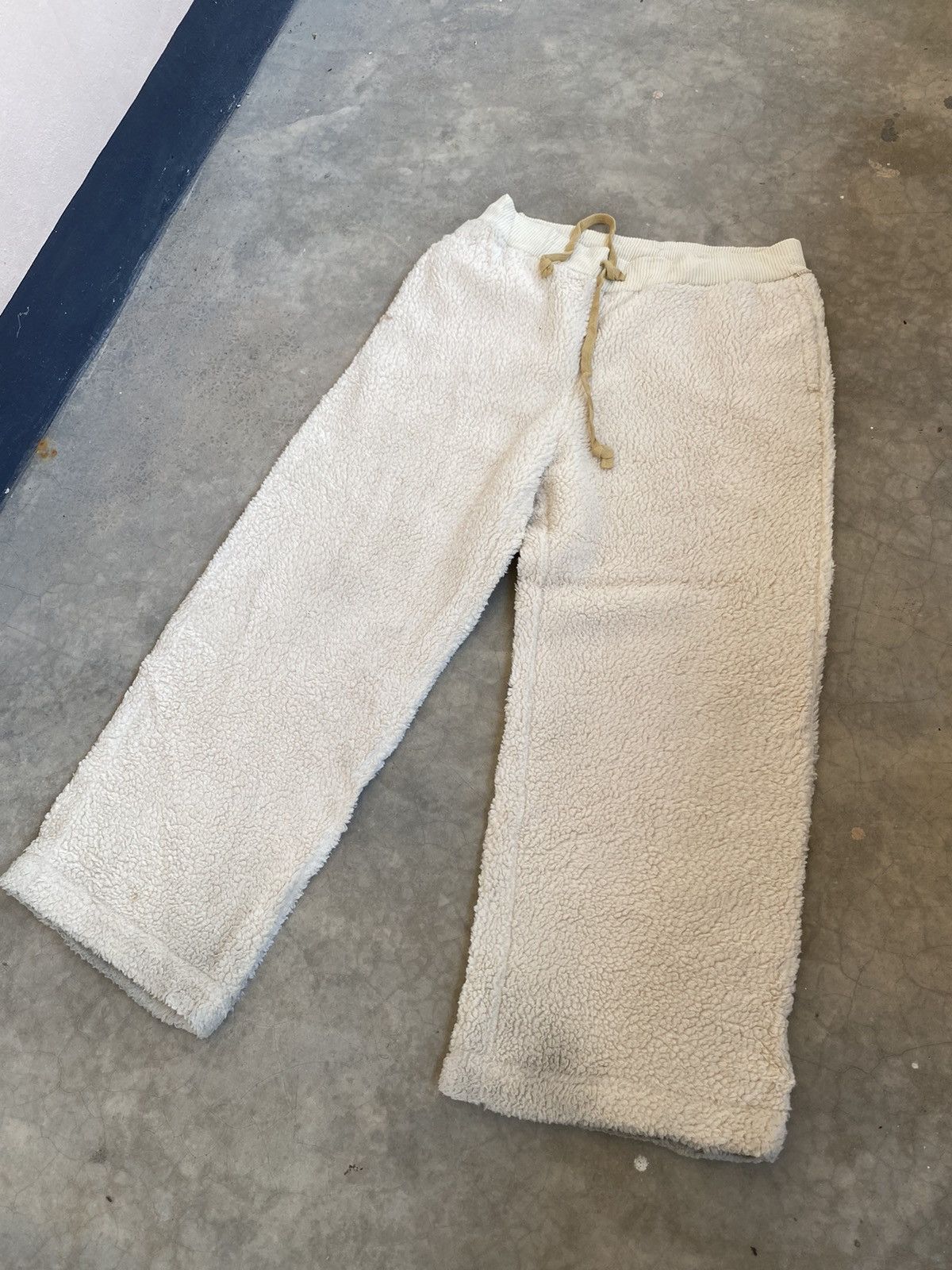JW Anderson × Uniqlo Steals💥 Uniqlo JW Anderson sherpa Pants Size US 32 / EU 48 - 2 Thumbnail