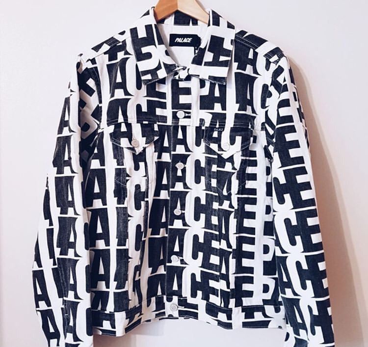 Moschino 90’s full print logo tee / palace denim print inspiration Size US M / EU 48-50 / 2 - 11 Thumbnail