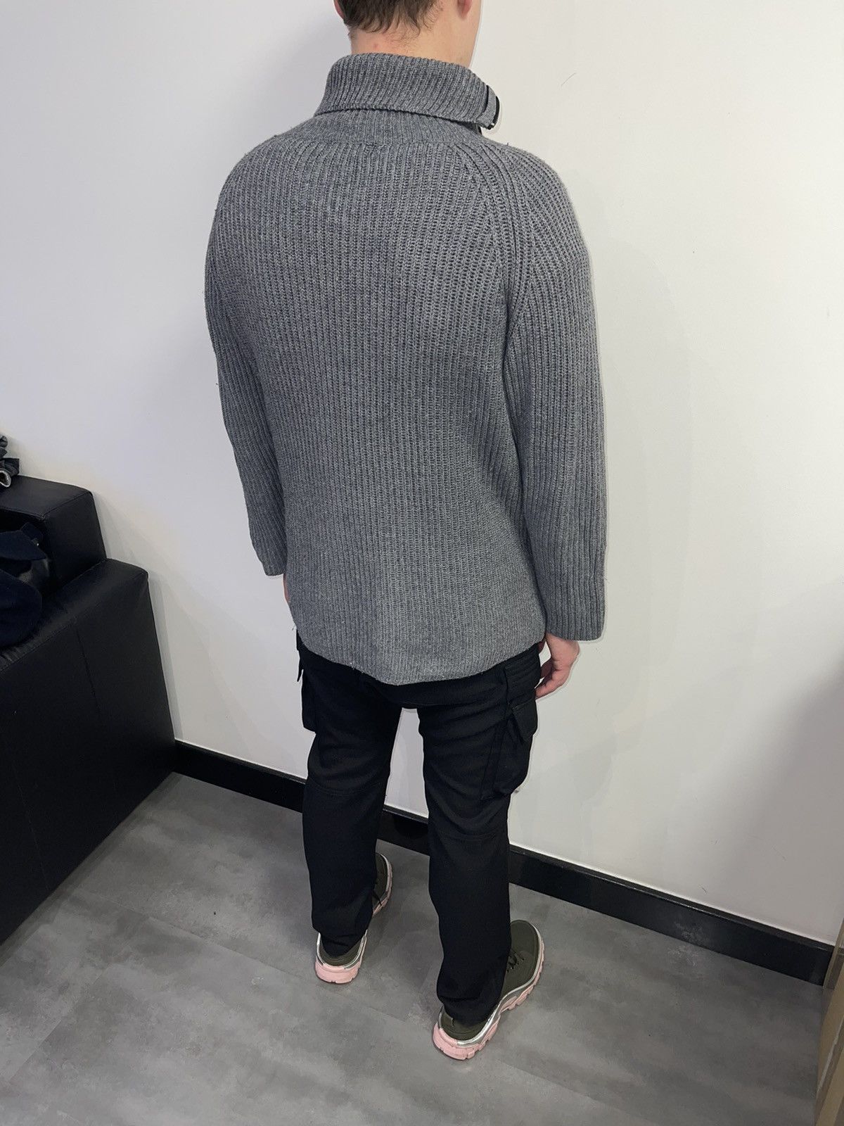 Valentino Valentino Wool Zipped Turtleneck Sweater Size US XL / EU 56 / 4 - 3 Thumbnail