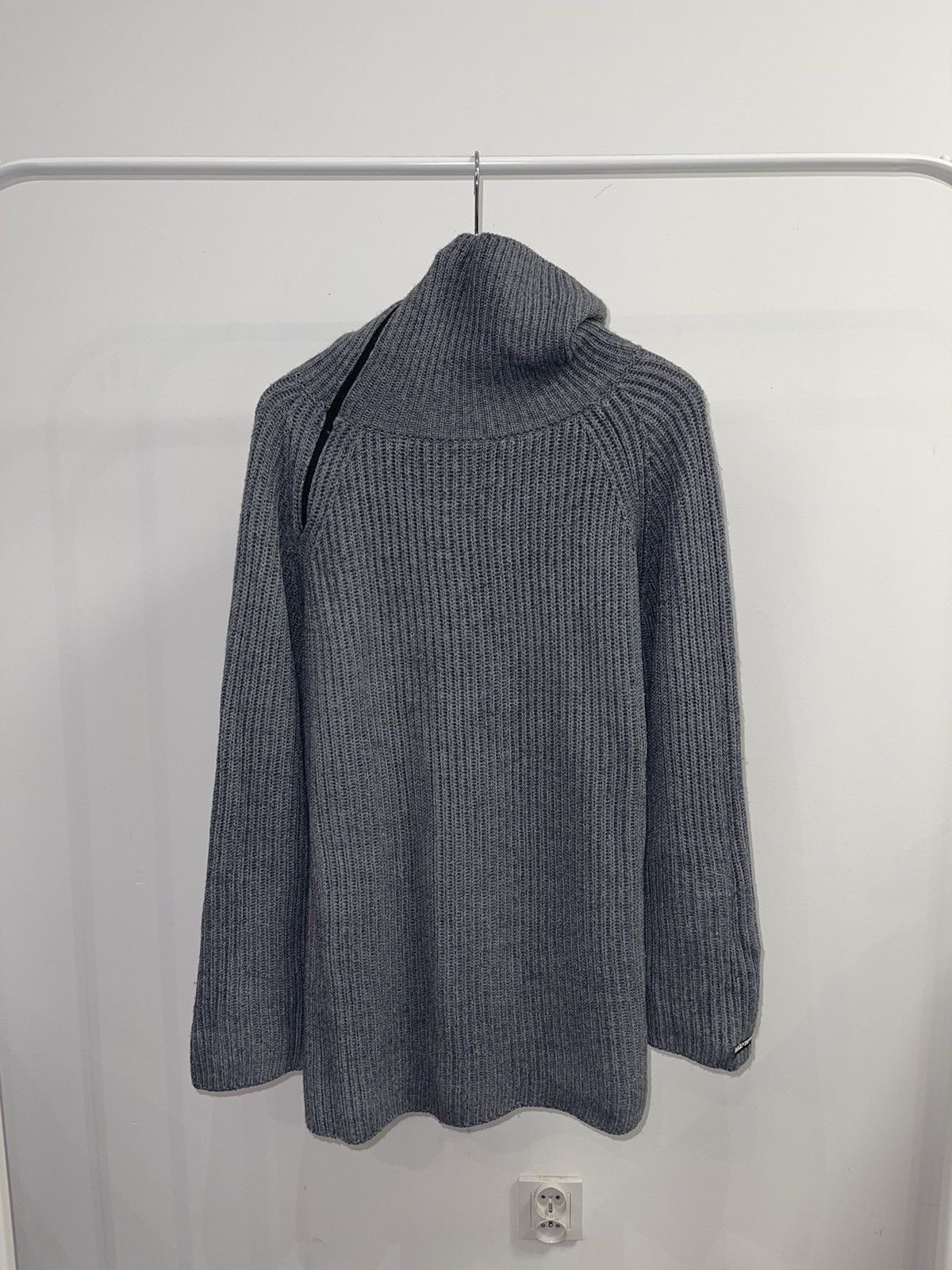 Valentino Valentino Wool Zipped Turtleneck Sweater Size US XL / EU 56 / 4 - 5 Thumbnail