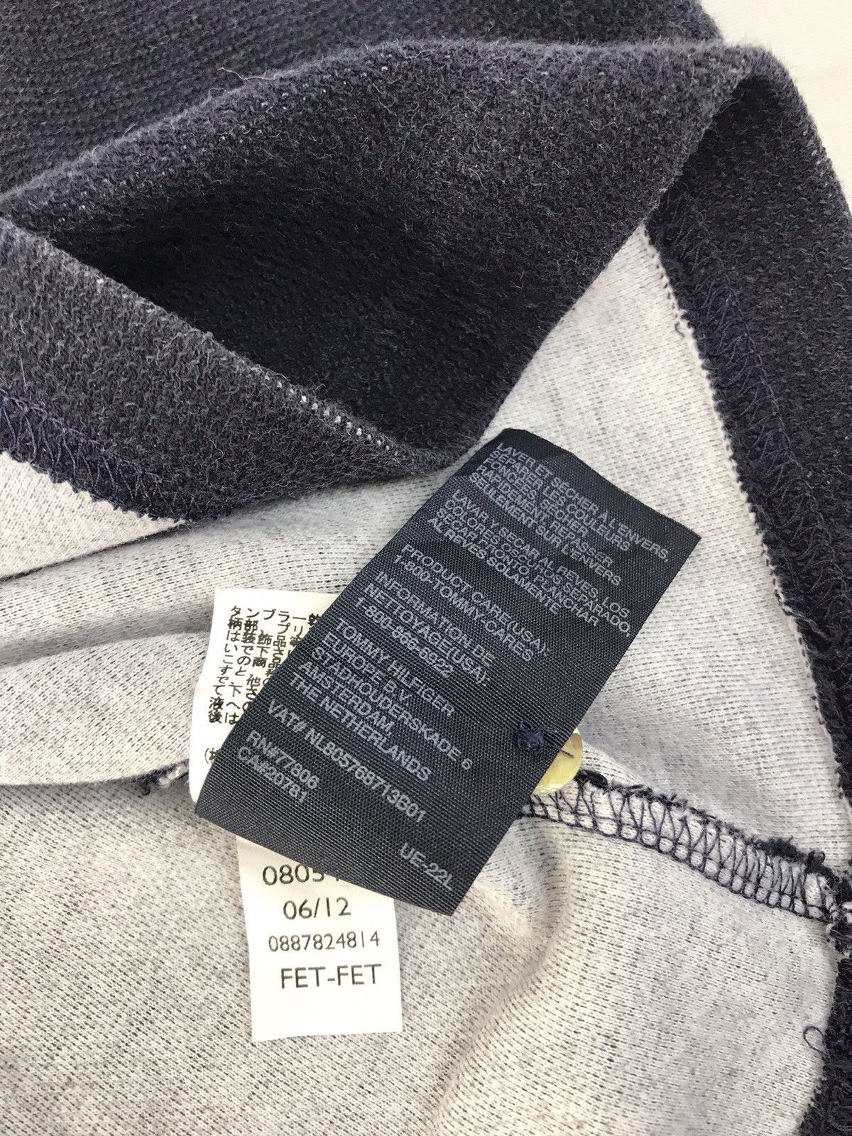 Tommy Hilfiger Tommy Hilfiger Simple Logo Button Style Size US M / EU 48-50 / 2 - 9 Thumbnail