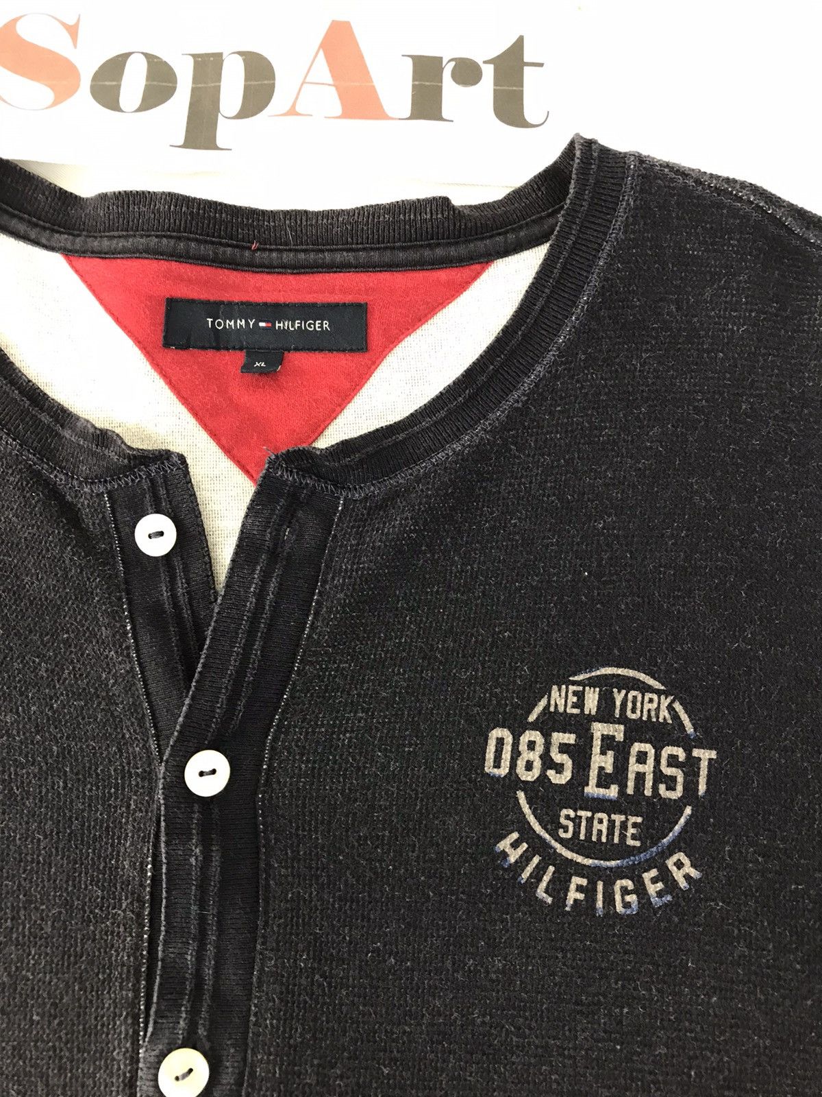 Tommy Hilfiger Tommy Hilfiger Simple Logo Button Style Size US M / EU 48-50 / 2 - 4 Thumbnail