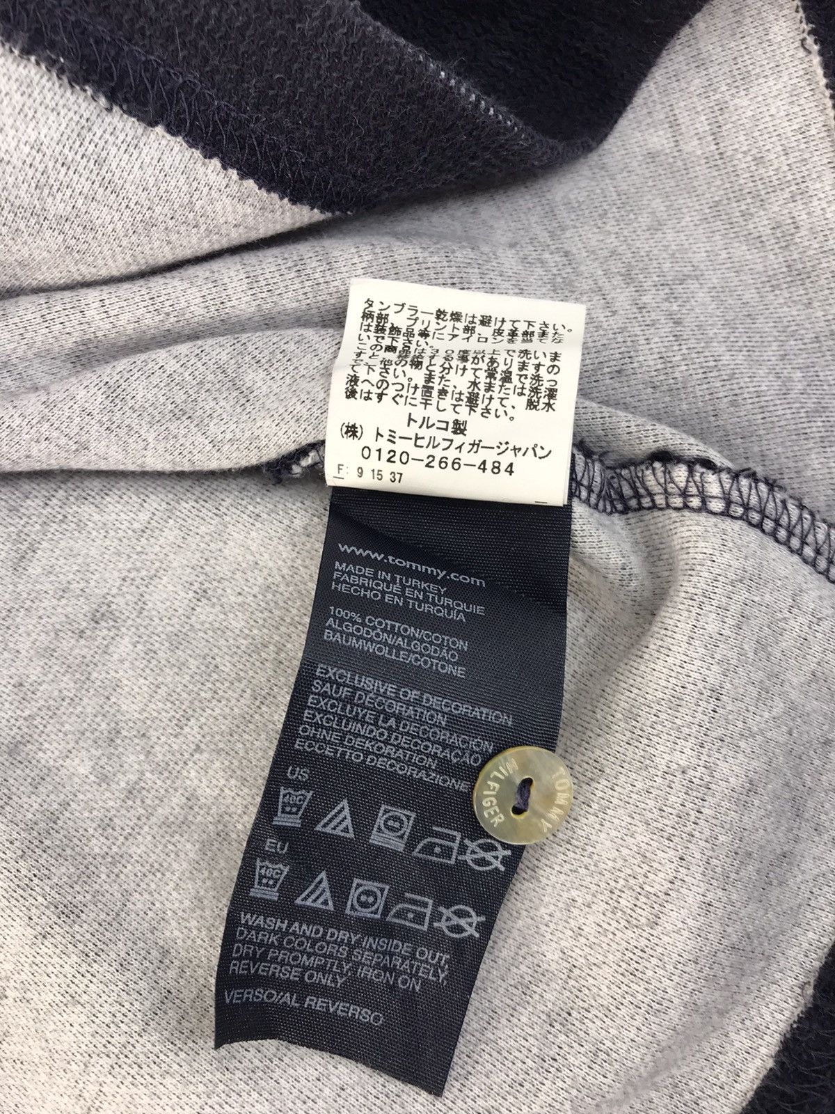 Tommy Hilfiger Tommy Hilfiger Simple Logo Button Style Size US M / EU 48-50 / 2 - 8 Thumbnail