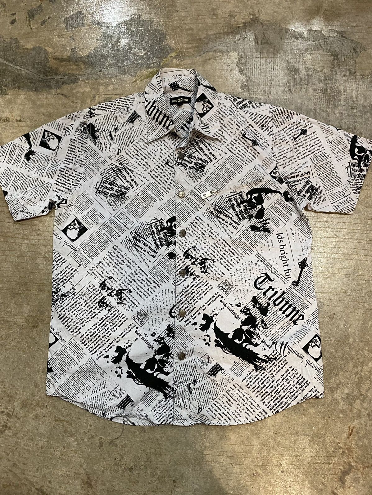 Japanese Brand 2006 BA.TSU studio japan newspaper skull print Size US M / EU 48-50 / 2 - 2 Thumbnail