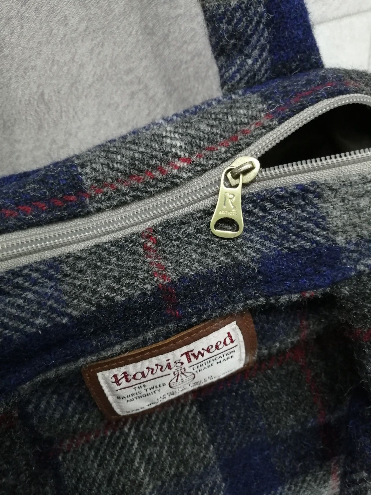 Harris Tweed × ROOTOTE RARE!🔥HARRIS TWEED x ROOTOTE WOOL Tote/ Hand Warmer Bag Size ONE SIZE - 11 Thumbnail