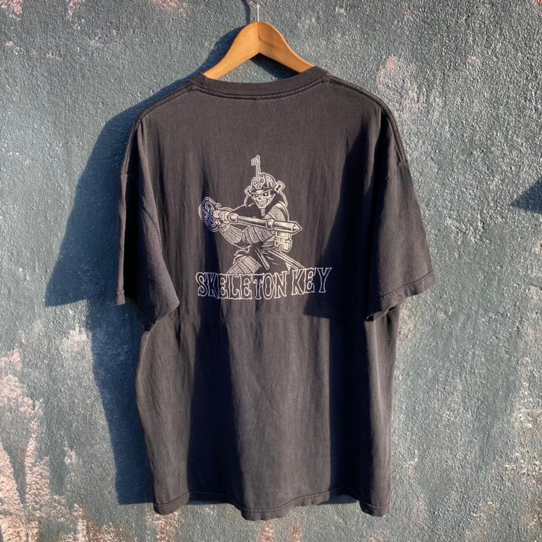 Vintage Y2K NHS Santa Cruz Big Face Skate Tee
