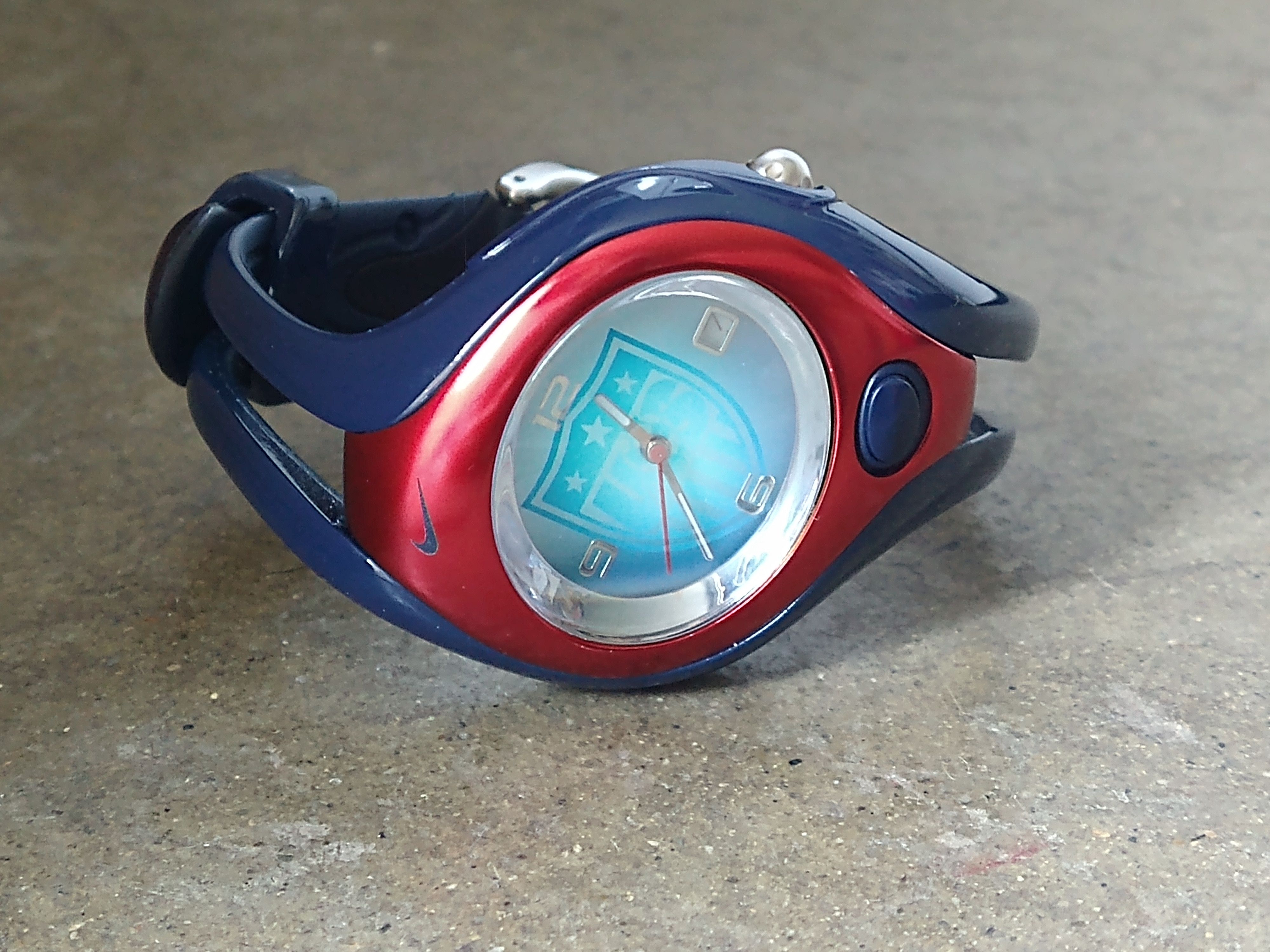 Nike Nike Watch USA Soccer Red Blue Rubber Y2K Size ONE SIZE - 2 Thumbnail