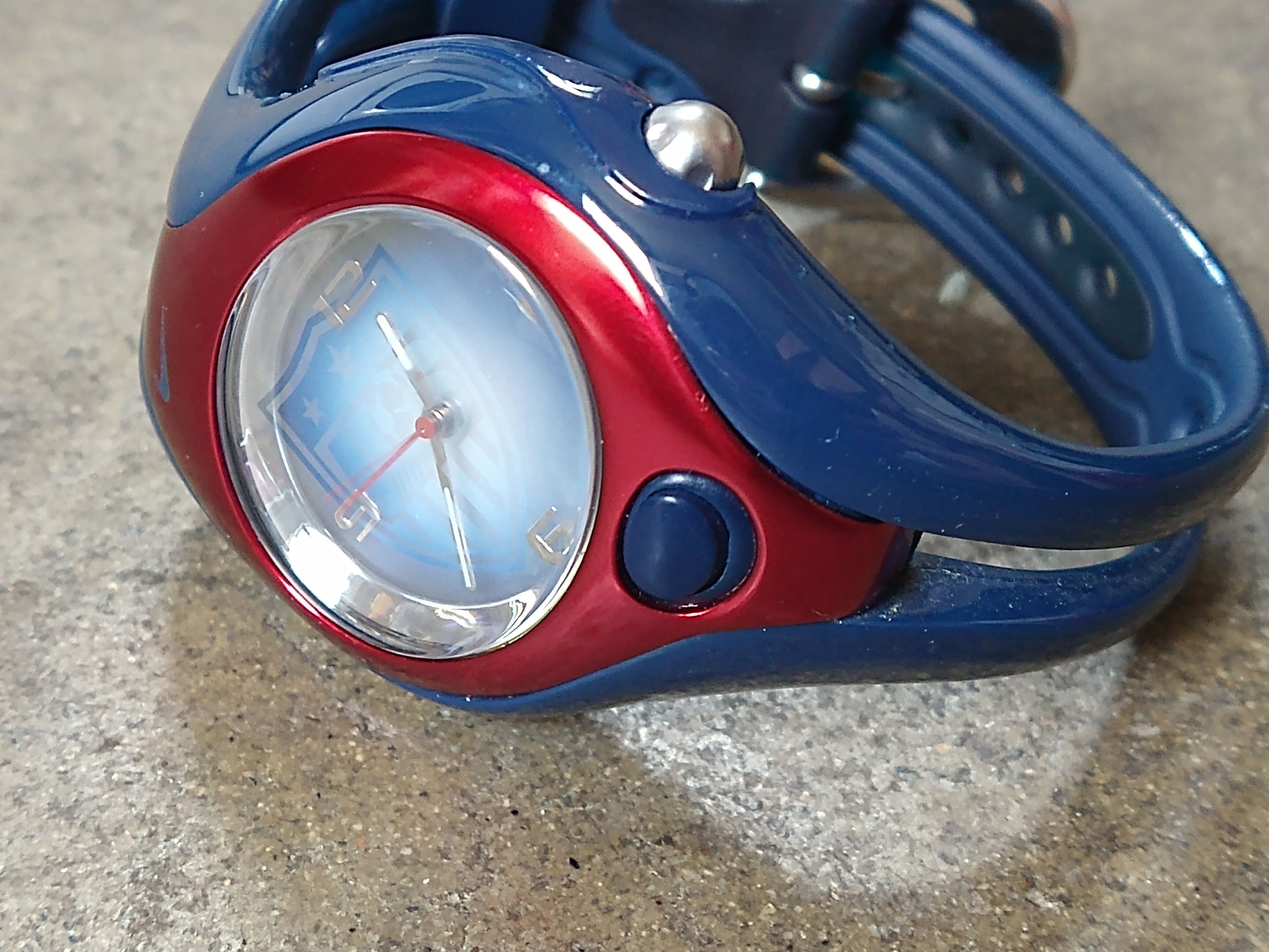 Nike Nike Watch USA Soccer Red Blue Rubber Y2K Size ONE SIZE - 4 Thumbnail