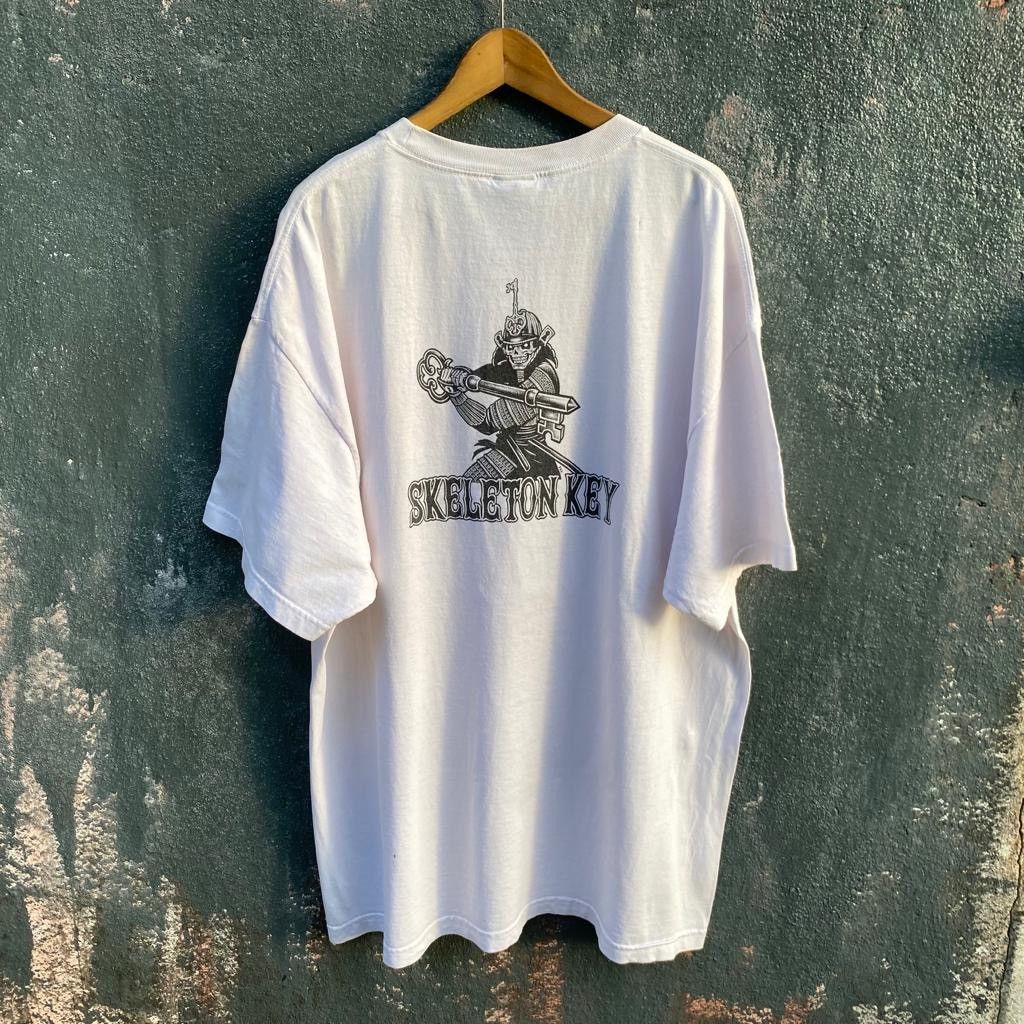 Santa Cruz Skateboards Vintage Y2K NHS Skeleton Key Skateboard Tee Size US XXL / EU 58 / 5 - 1 Thumbnail