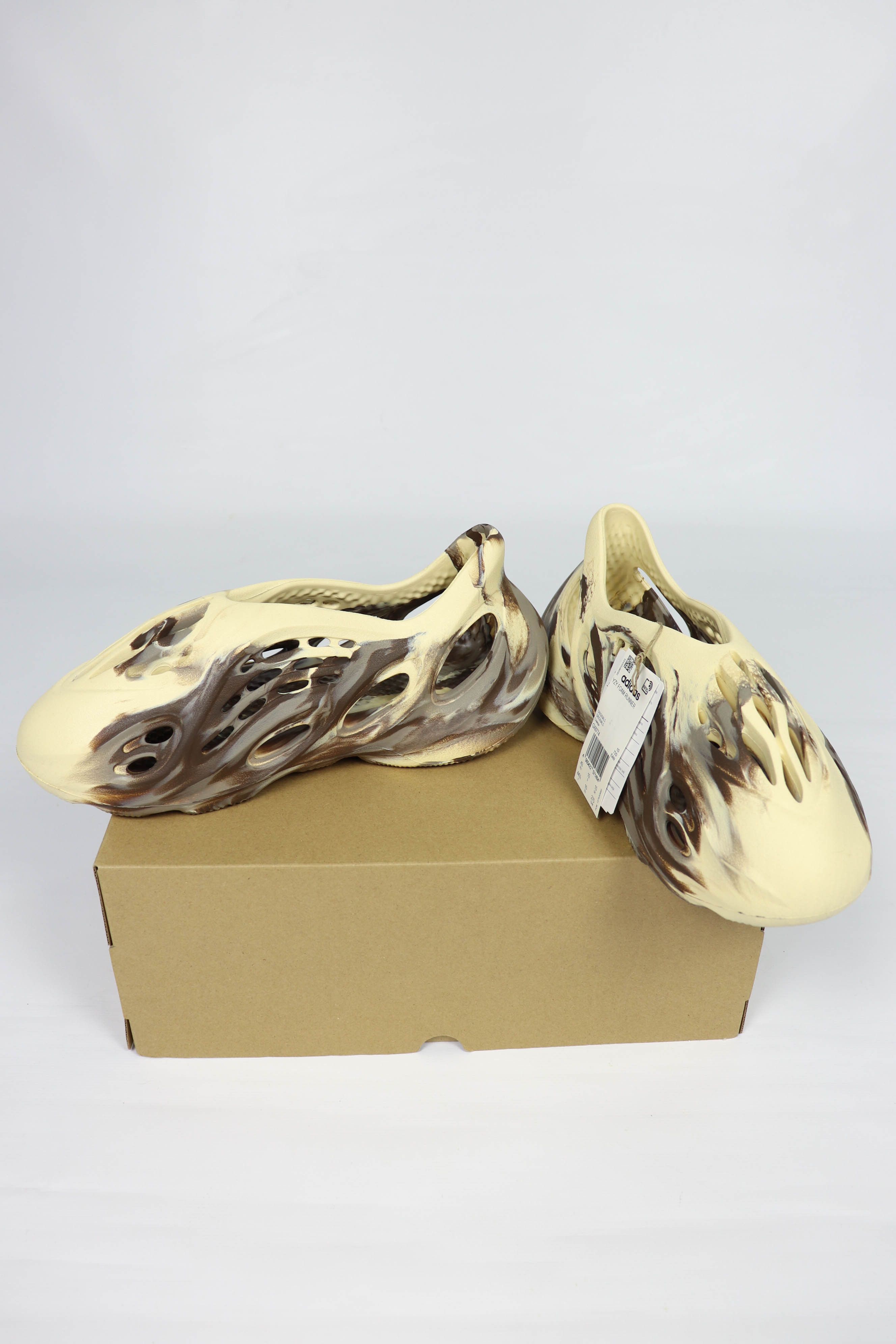 Adidas × Kanye West YZY Yeezy Foam Runner GX8774 MX Cream Clay Size US 10 / EU 43 - 4 Thumbnail