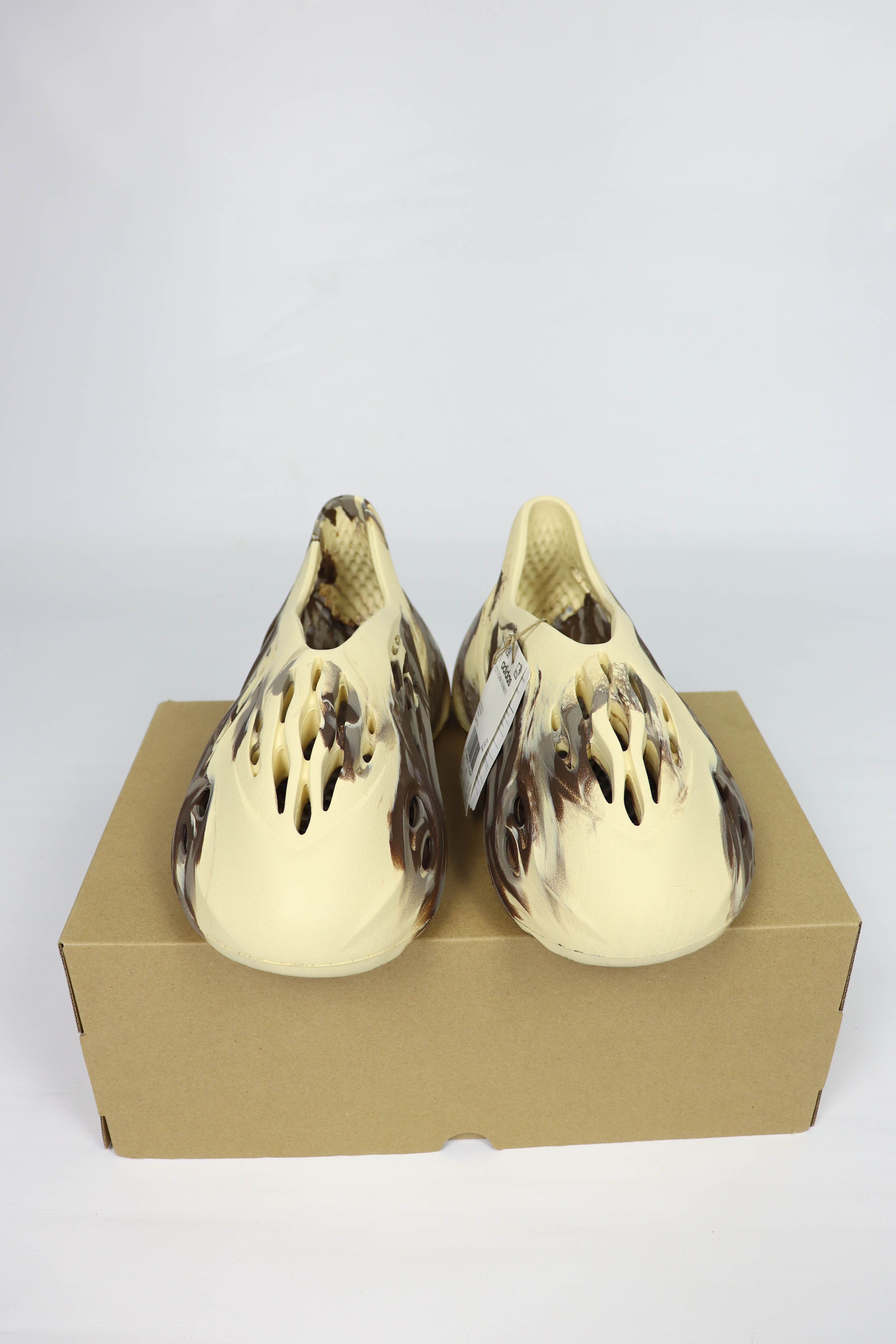 Adidas × Kanye West YZY Yeezy Foam Runner GX8774 MX Cream Clay Size US 10 / EU 43 - 3 Thumbnail