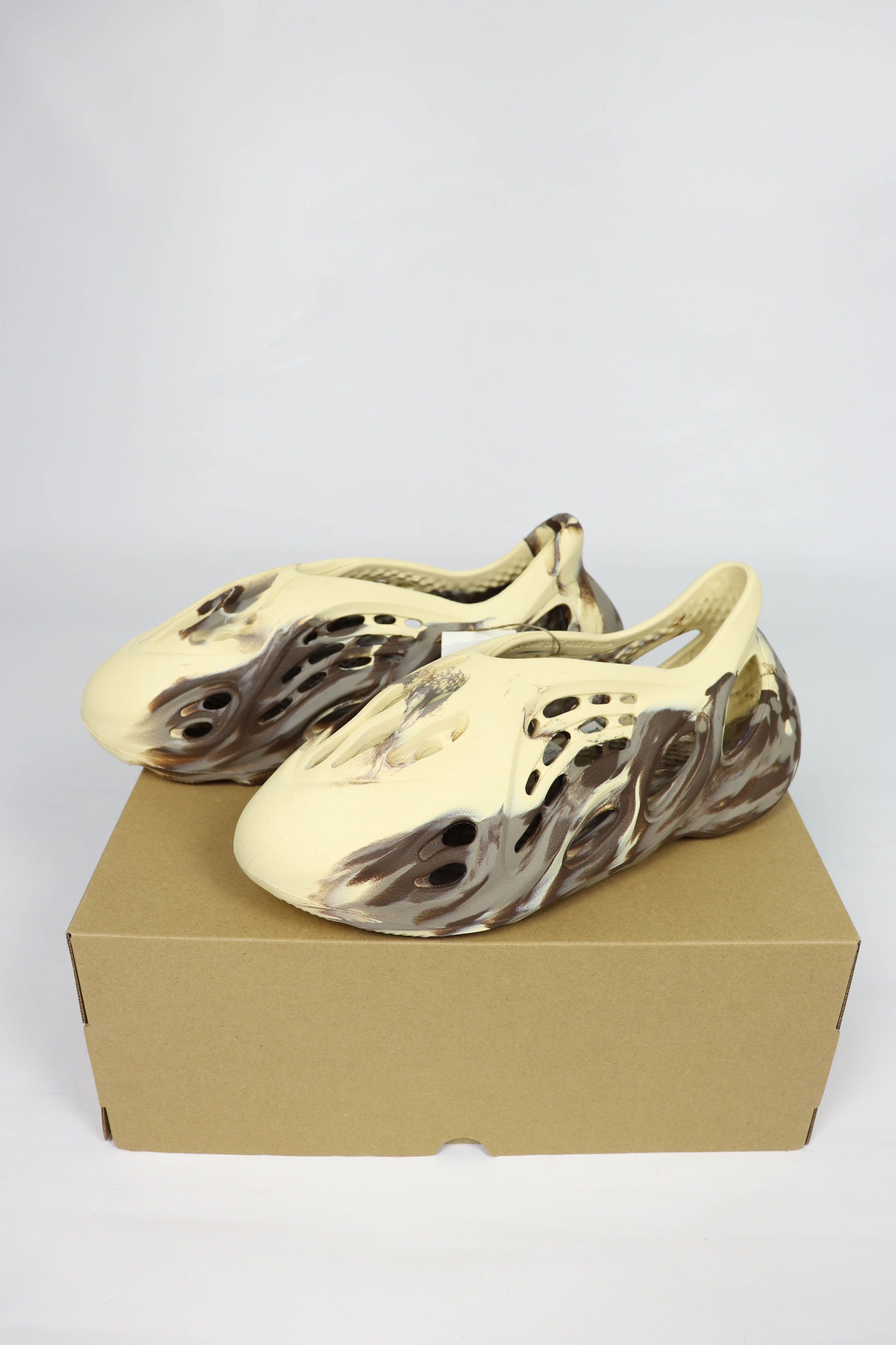 Adidas × Kanye West YZY Yeezy Foam Runner GX8774 MX Cream Clay Size US 10 / EU 43 - 7 Thumbnail