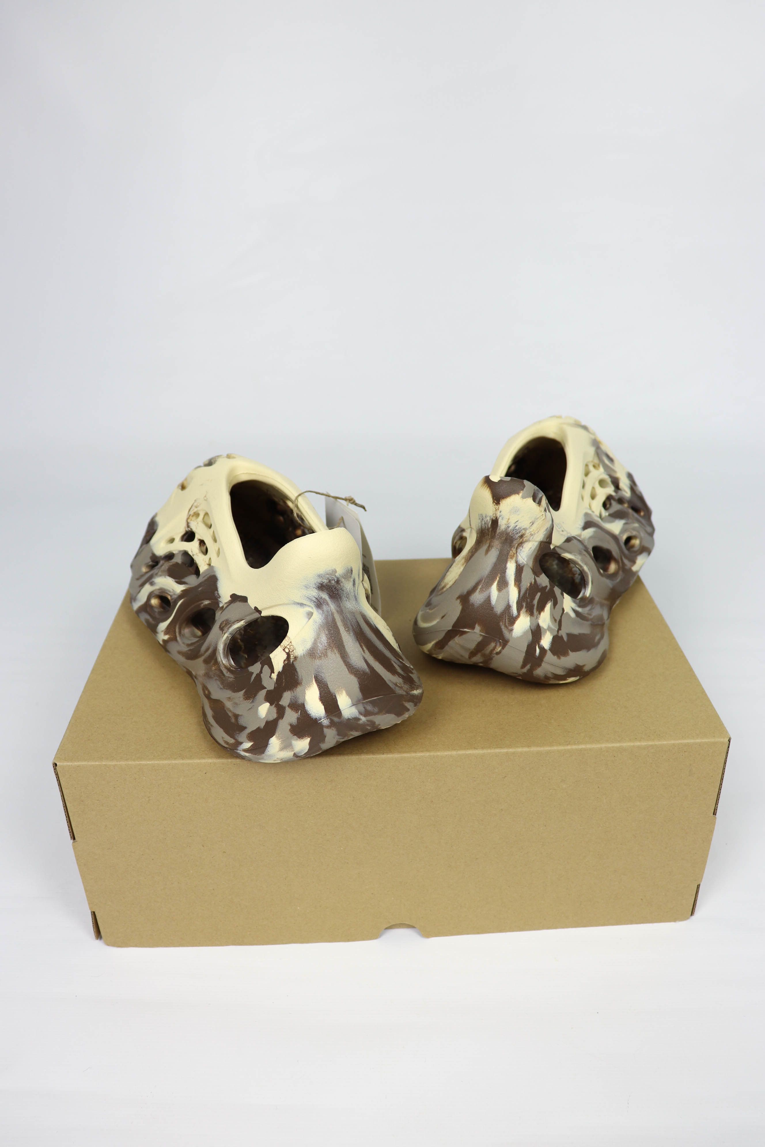 Adidas × Kanye West YZY Yeezy Foam Runner GX8774 MX Cream Clay Size US 10 / EU 43 - 9 Thumbnail