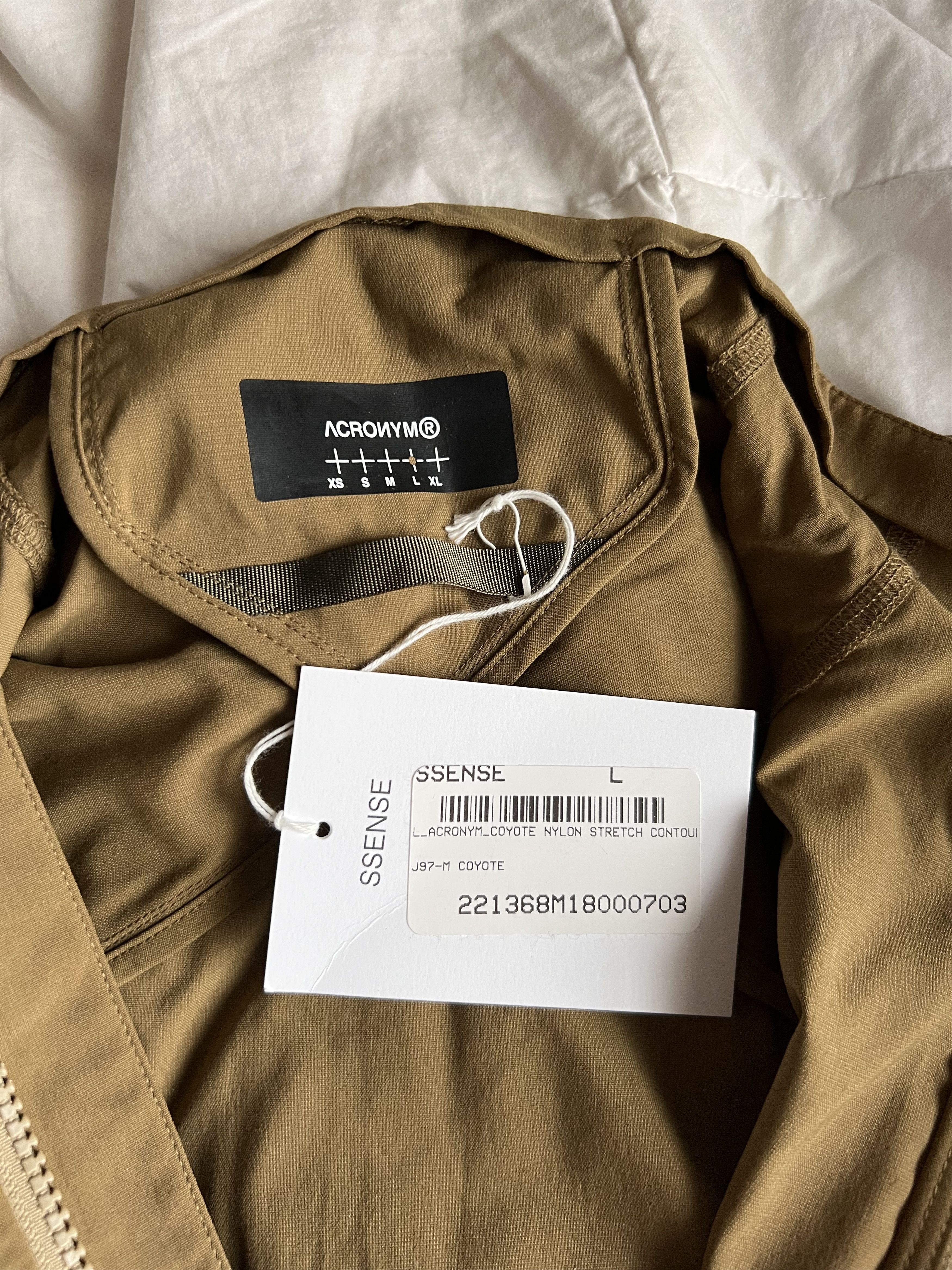 Acronym Acronym J97-M Jacket in Coyote Brown Size US L / EU 52-54 / 3 - 9 Thumbnail