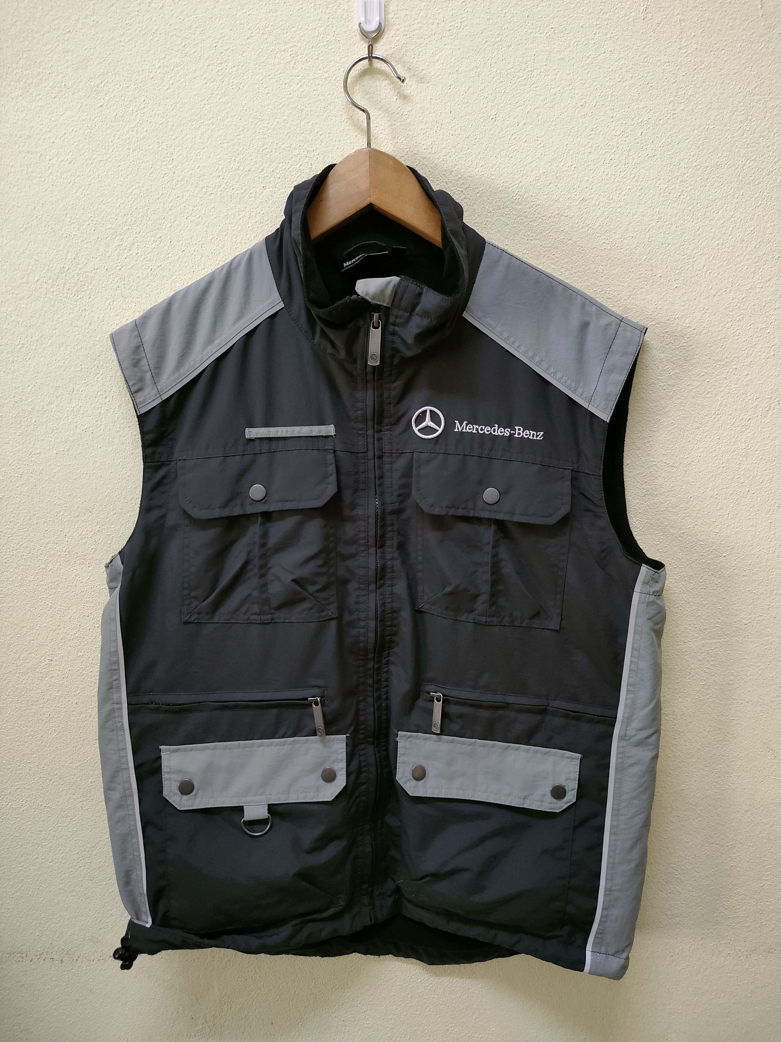 Gear for Sports × Mercedes-Benz × Sports Specialties 💥 Best Offer 💥 Mercedes Benz Sleeveless Jacket Size US M / EU 48-50 / 2 - 1 Thumbnail