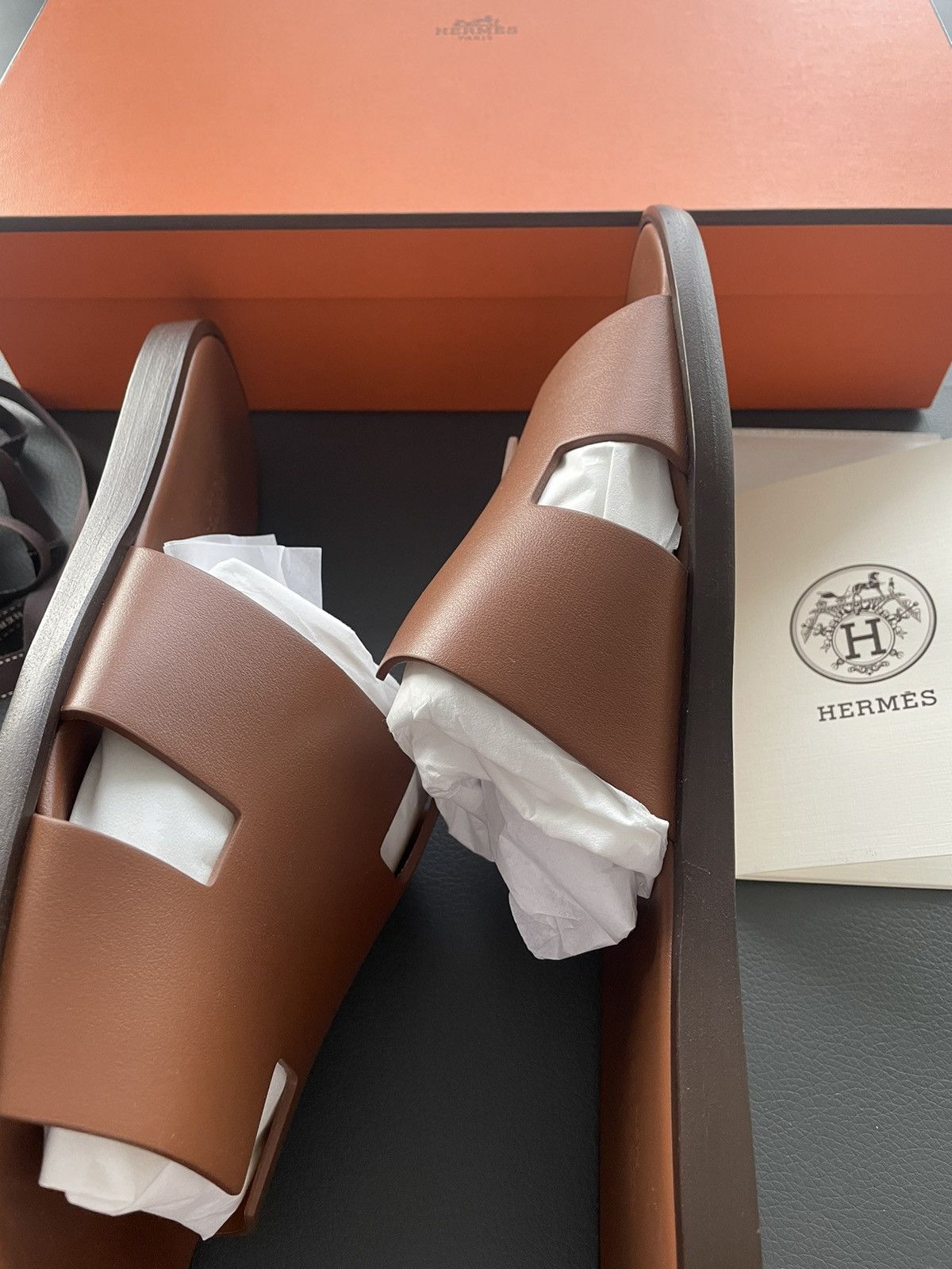 Hermes Rare Brand New Hermes Logo Leather Izmir Sandal Slides Shoes Size US 11 / EU 44 - 17 Thumbnail