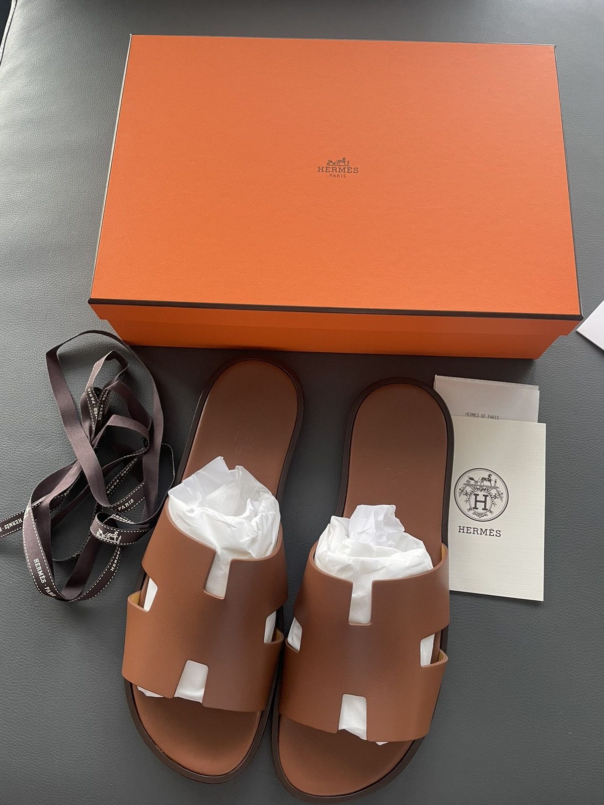 Hermes Rare Brand New Hermes Logo Leather Izmir Sandal Slides Shoes Size US 11 / EU 44 - 8 Thumbnail