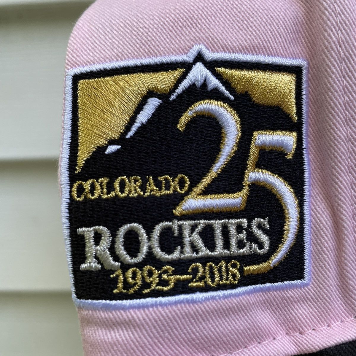 New Era HAT CLUB EXCLUSIVE HEARTTHROB COLORADO ROCKIES 7 1/8 Size ONE SIZE - 2 Thumbnail