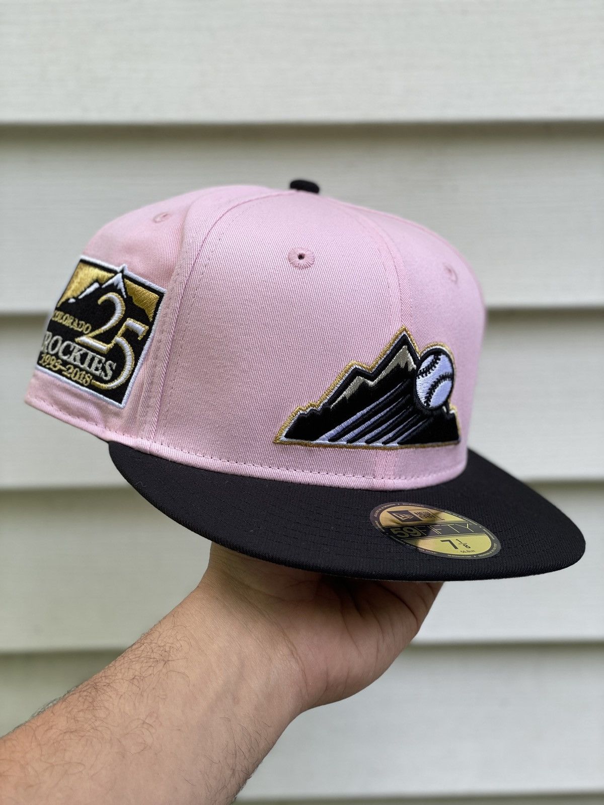 New Era HAT CLUB EXCLUSIVE HEARTTHROB COLORADO ROCKIES 7 1/8 Size ONE SIZE - 1 Thumbnail