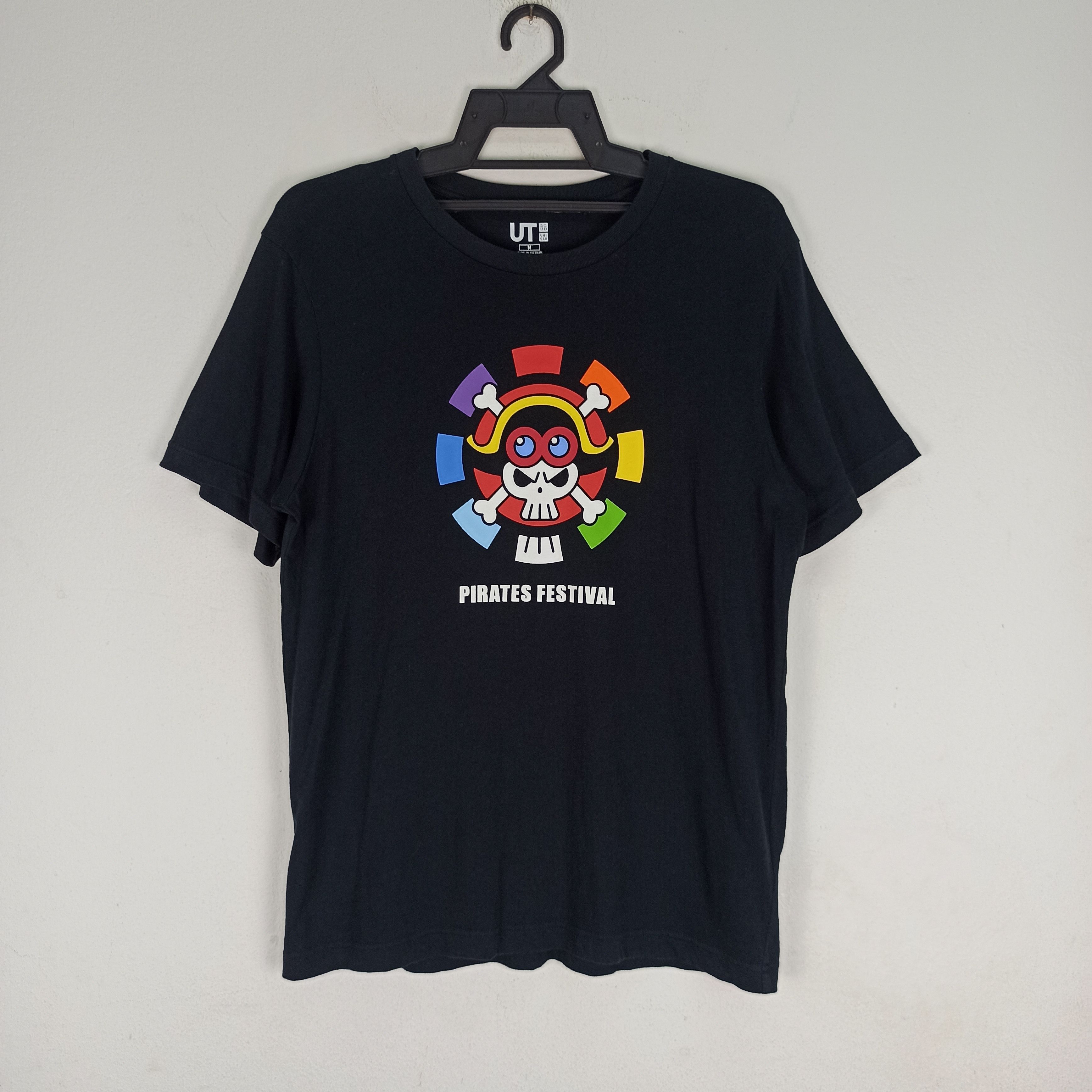 One Piece Anime One Piece X Uniqlo Size US M / EU 48-50 / 2 - 1 Thumbnail