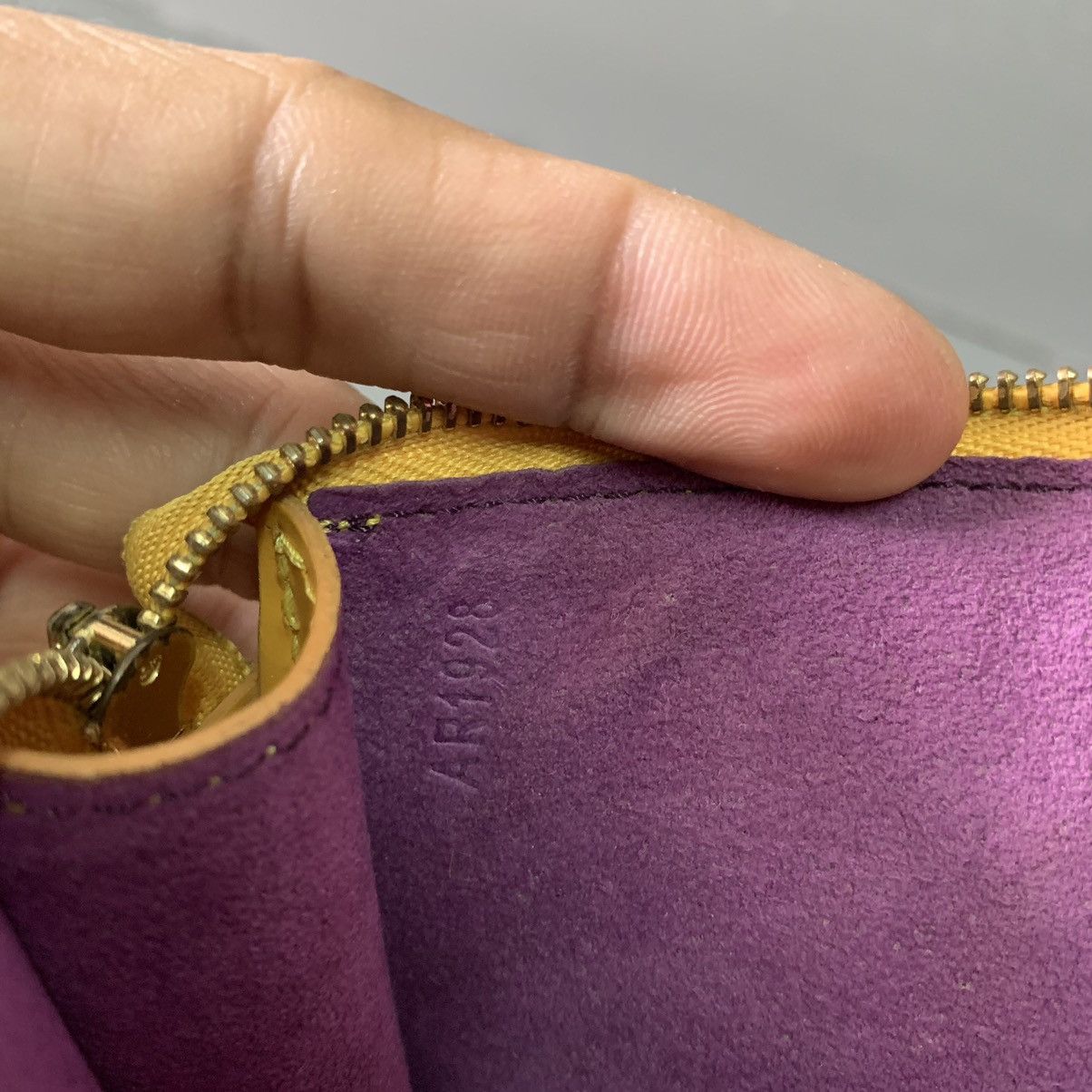Louis Vuitton Louis Vuitton Pochette Epi Yellow Bag Size ONE SIZE - 10 Thumbnail