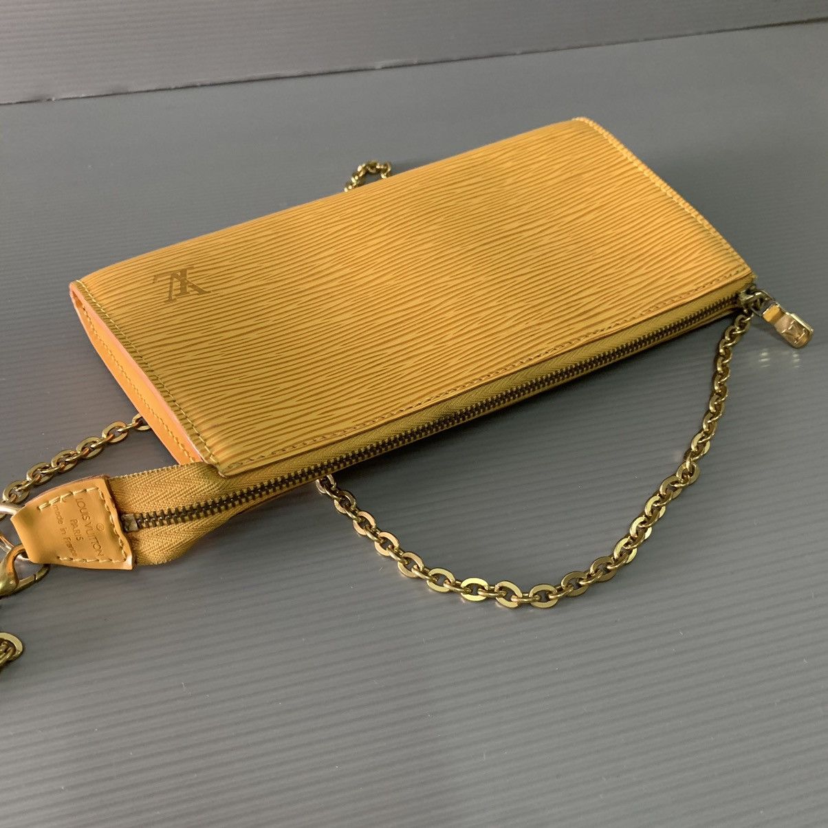 Louis Vuitton Louis Vuitton Pochette Epi Yellow Bag Size ONE SIZE - 11 Thumbnail