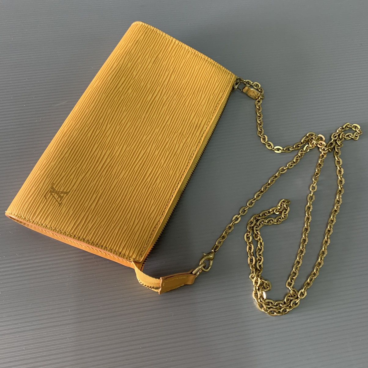 Louis Vuitton Louis Vuitton Pochette Epi Yellow Bag Size ONE SIZE - 6 Thumbnail