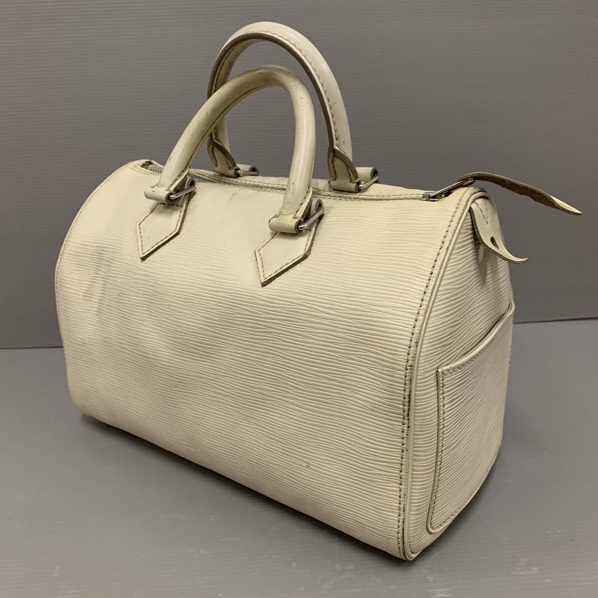 Louis Vuitton Louis Vuitton Speedy Epi Leather 25 Bag Size ONE SIZE - 3 Thumbnail