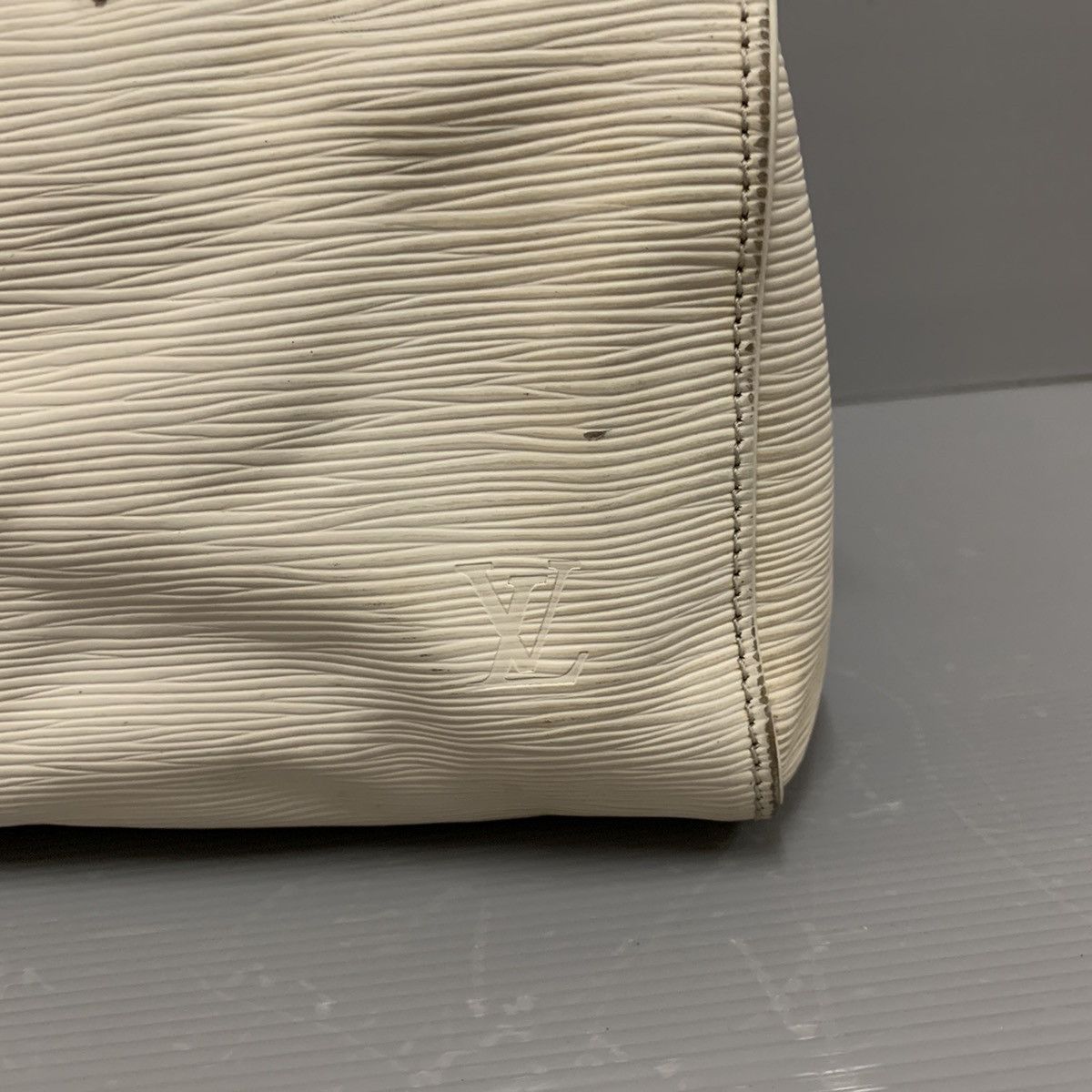 Louis Vuitton Louis Vuitton Speedy Epi Leather 25 Bag Size ONE SIZE - 5 Thumbnail