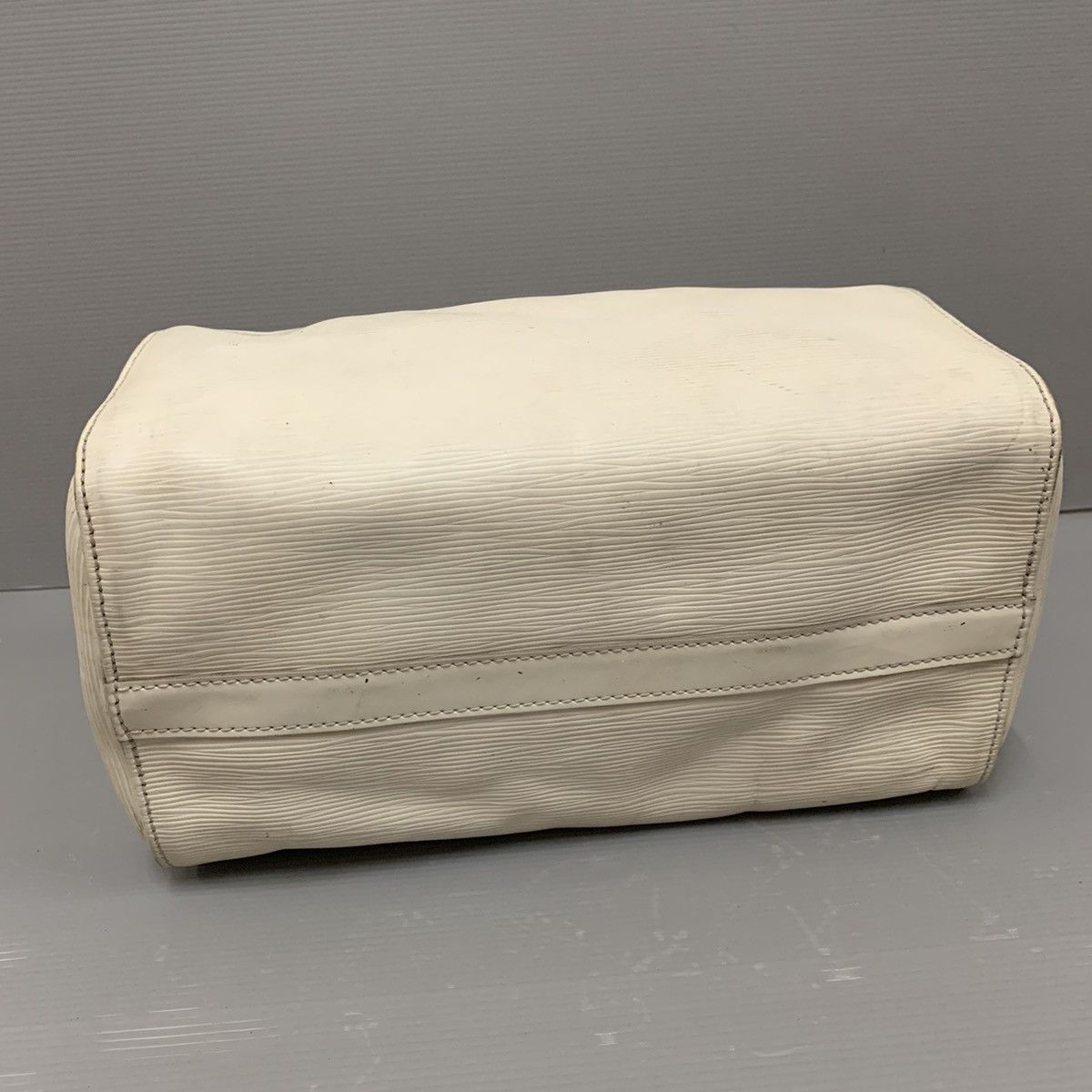 Louis Vuitton Louis Vuitton Speedy Epi Leather 25 Bag Size ONE SIZE - 7 Thumbnail
