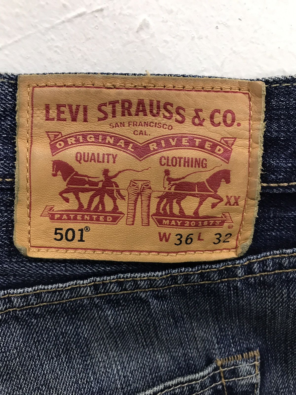 Levi's Vintage Clothing × Vintage Vintage Levi’s 501 Distressed Indigo Denim Jeans Size US 36 / EU 52 - 14 Thumbnail