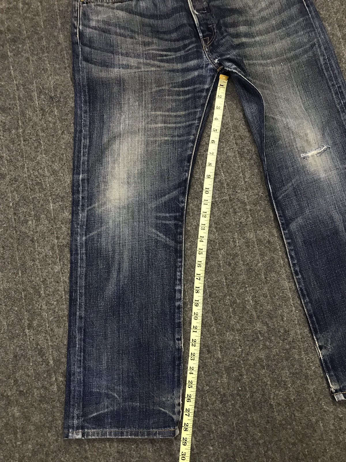Levi's Vintage Clothing × Vintage Vintage Levi’s 501 Distressed Indigo Denim Jeans Size US 36 / EU 52 - 22 Thumbnail