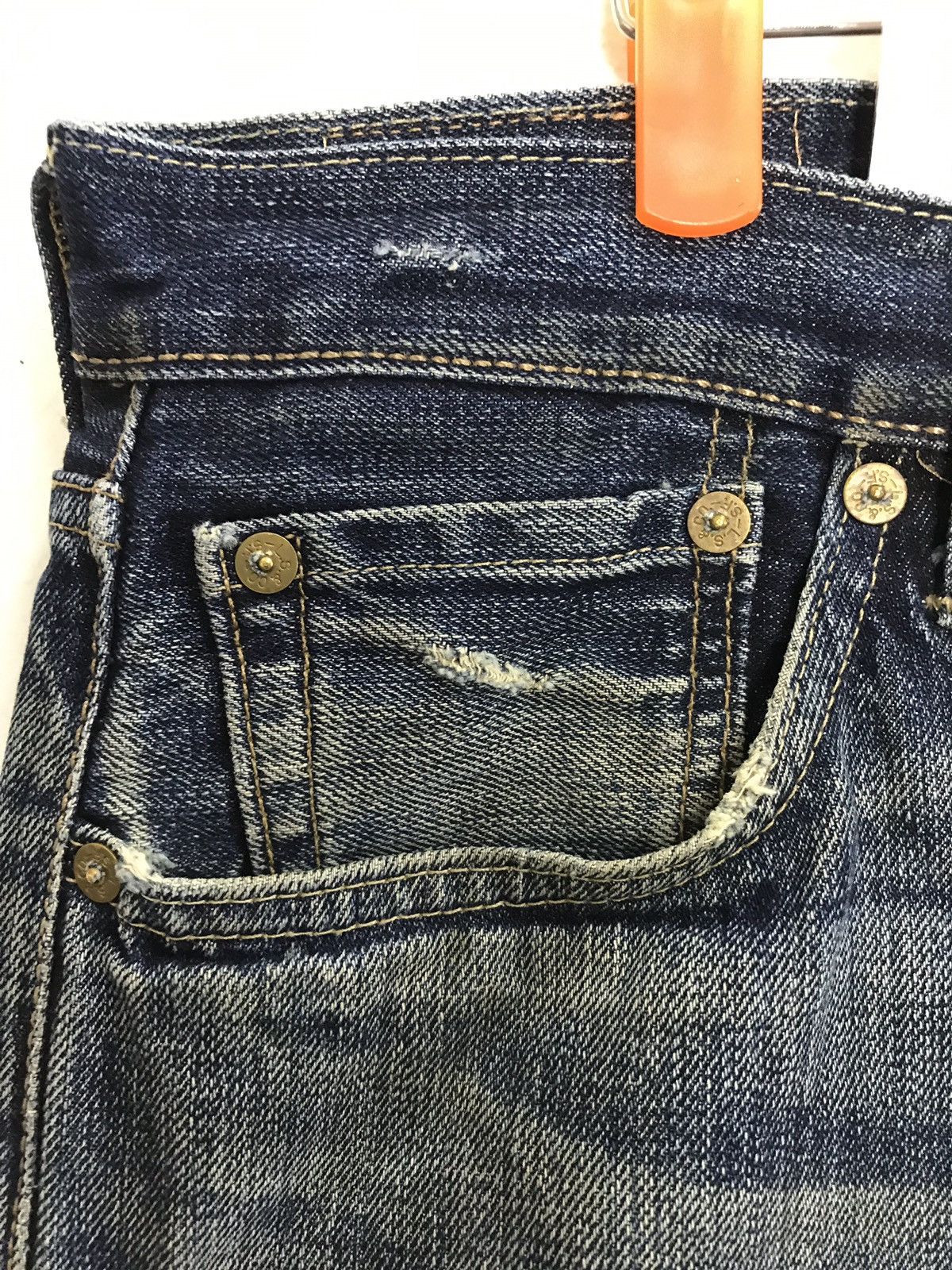 Levi's Vintage Clothing × Vintage Vintage Levi’s 501 Distressed Indigo Denim Jeans Size US 36 / EU 52 - 9 Thumbnail